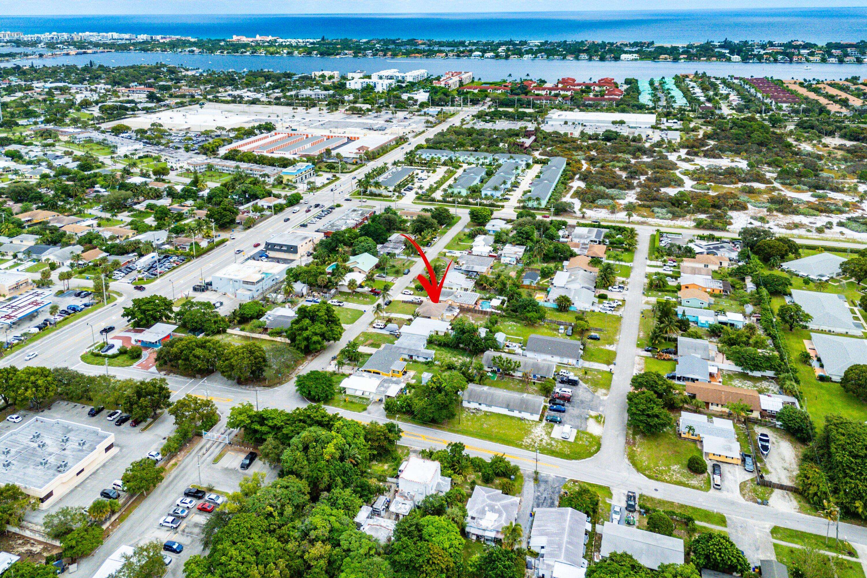 Lake Worth, FL 33462,1084 James RD