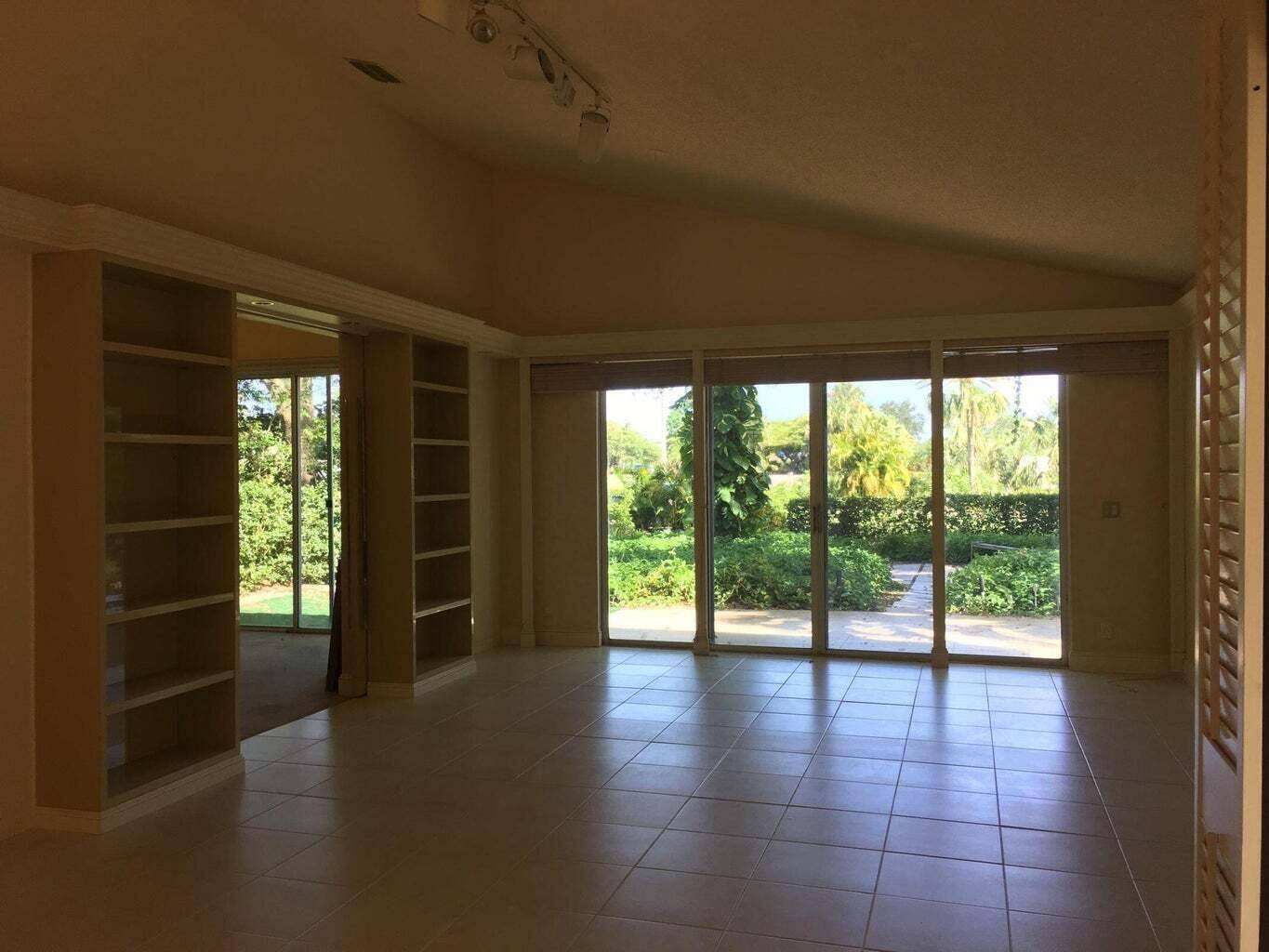 Palm Beach Gardens, FL 33418,12751 Touchstone PL