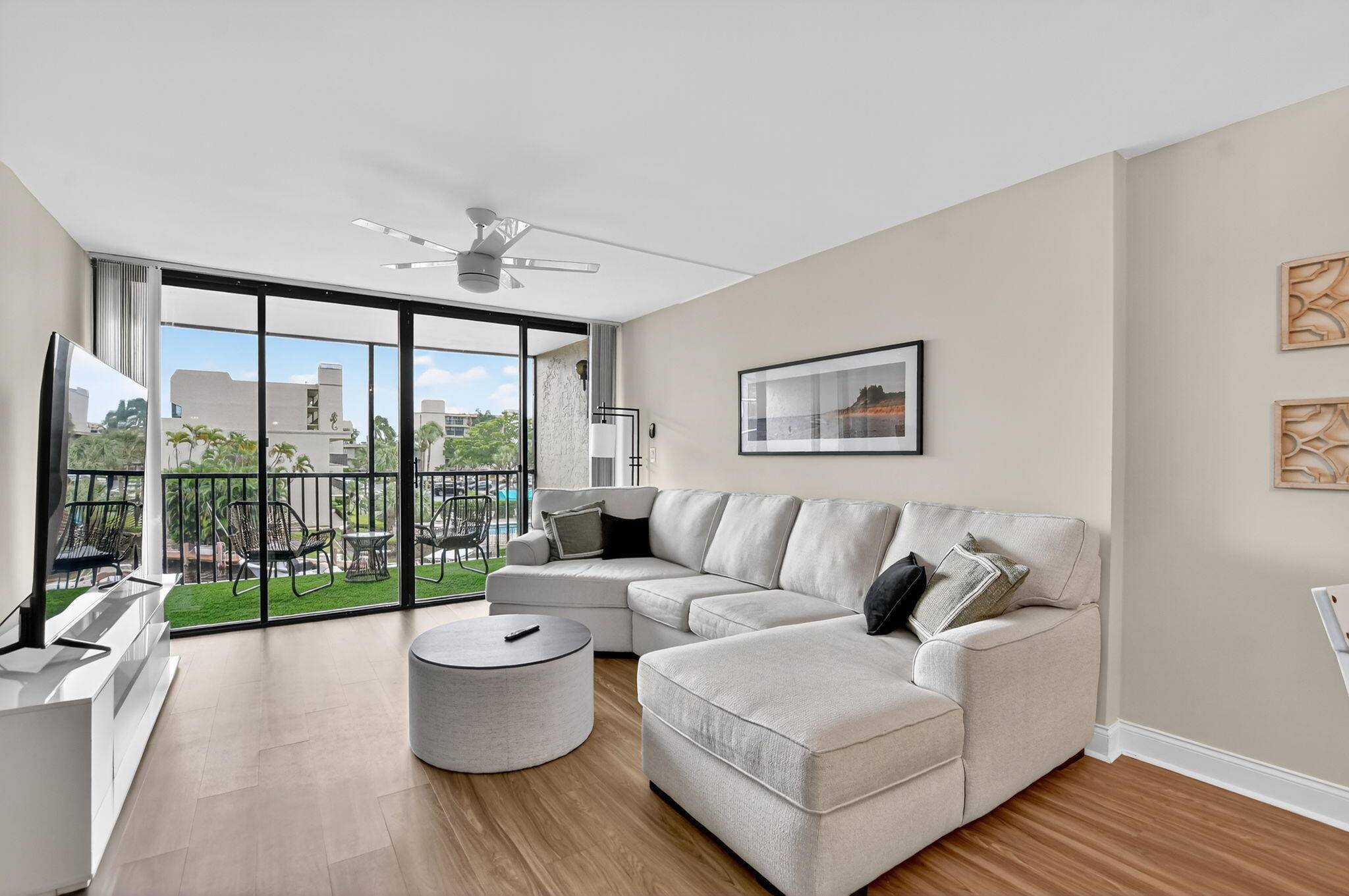 Boca Raton, FL 33432,4 Royal Palm WAY 3020