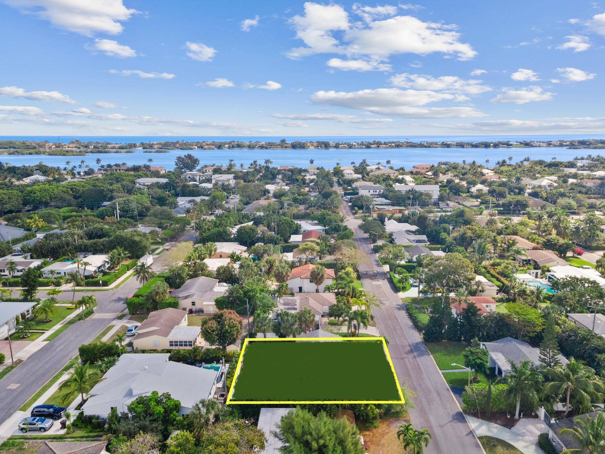 West Palm Beach, FL 33405,339 Linda LN