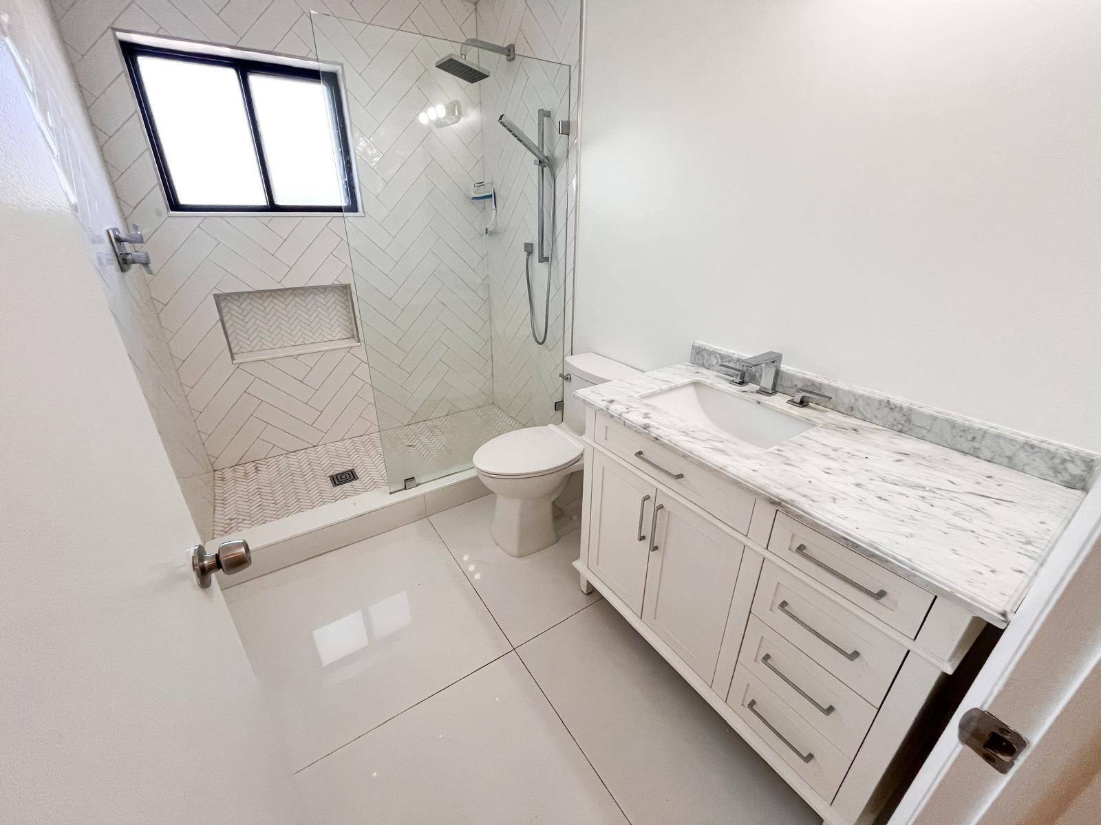 Lake Worth Beach, FL 33460,125 S Palmway AVE 3