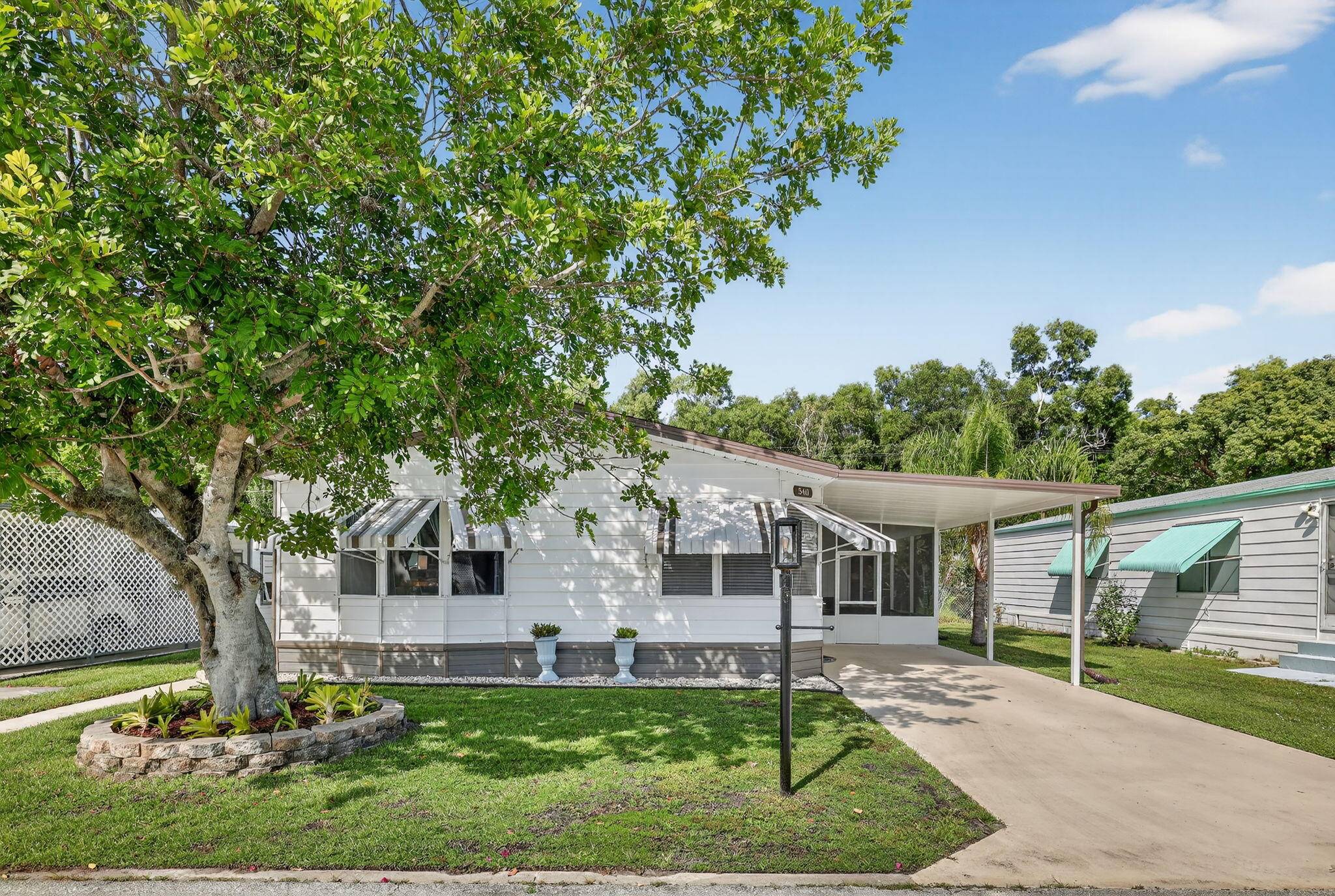 Port Saint Lucie, FL 34952,540 Natalie DR