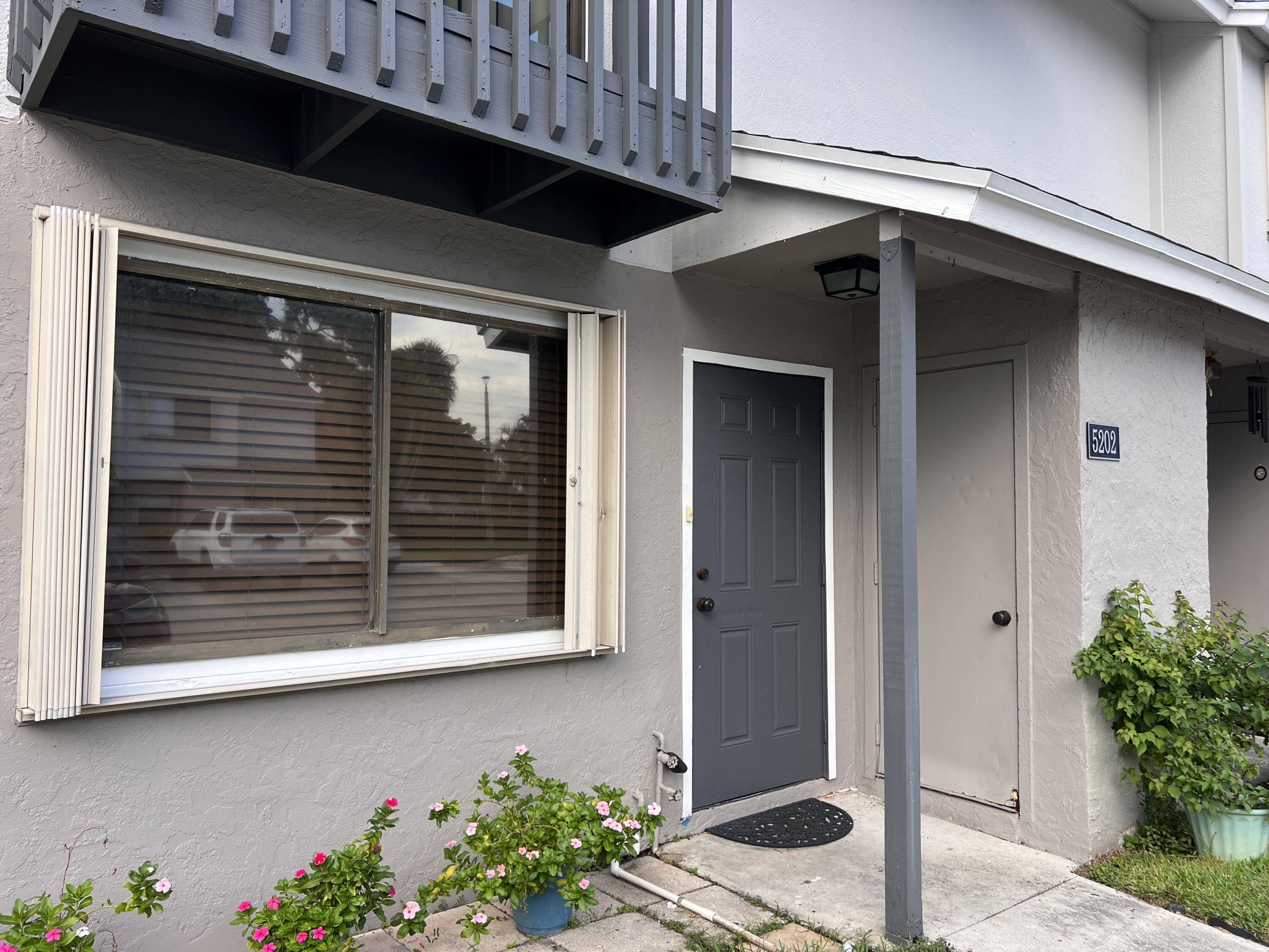 Greenacres, FL 33463,5202 Bayside DR