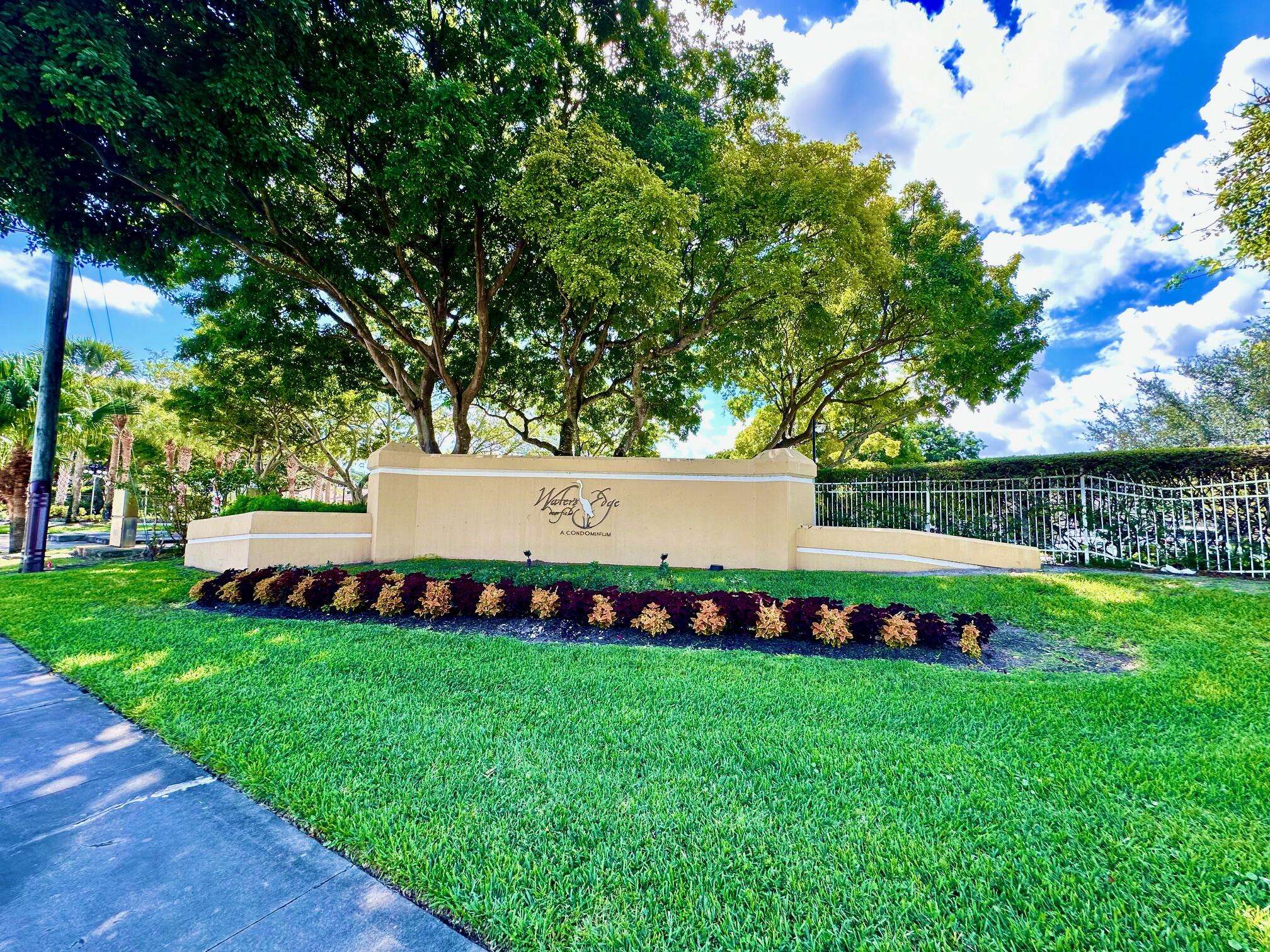 Deerfield Beach, FL 33064,661 Cypress Lake BLVD F