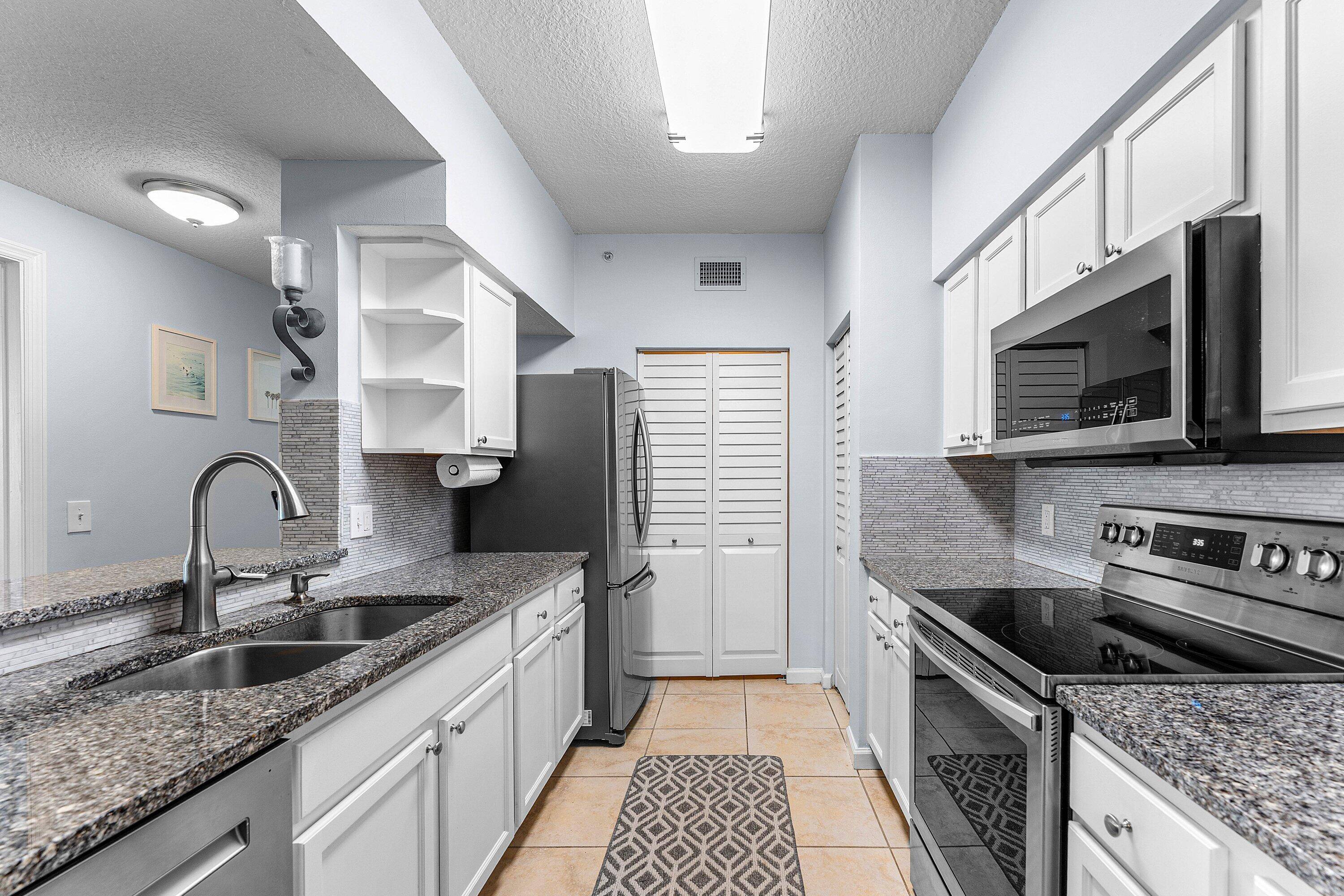 Palm Beach Gardens, FL 33418,8211 W Myrtlewood CIR