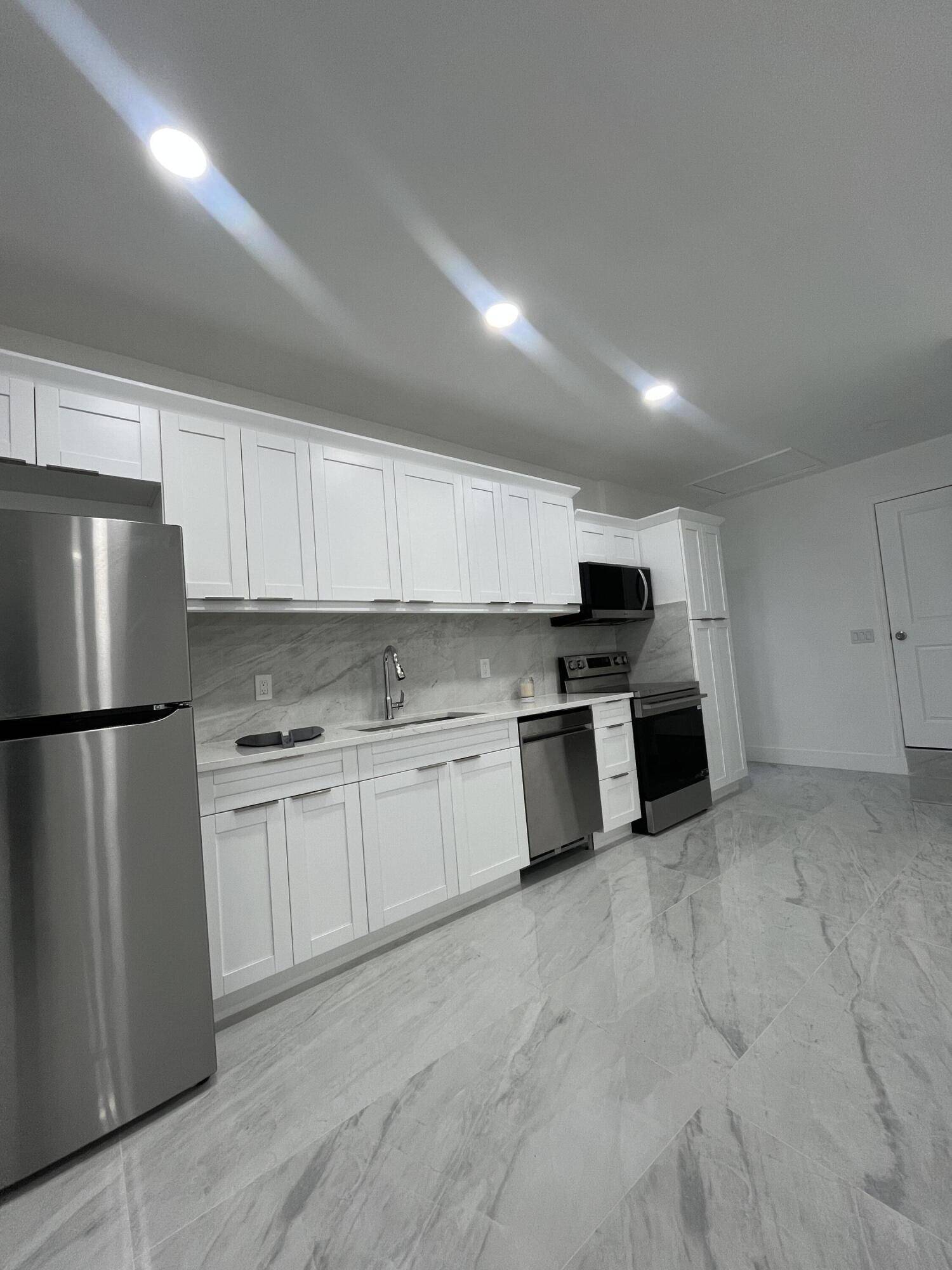 West Palm Beach, FL 33417,4588b Old Okeechobee Blvd