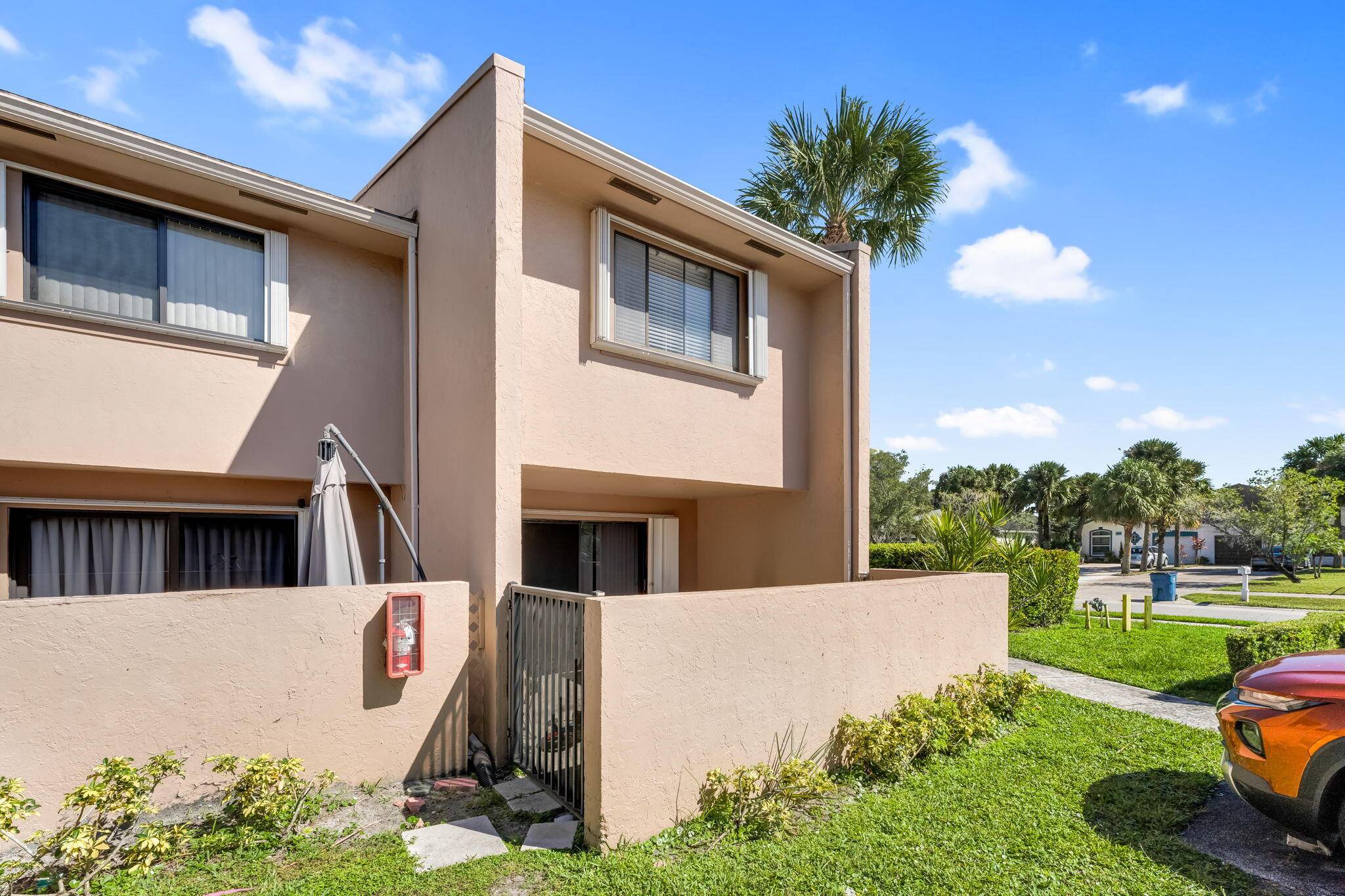 Royal Palm Beach, FL 33411,139 Sparrow DR 2a