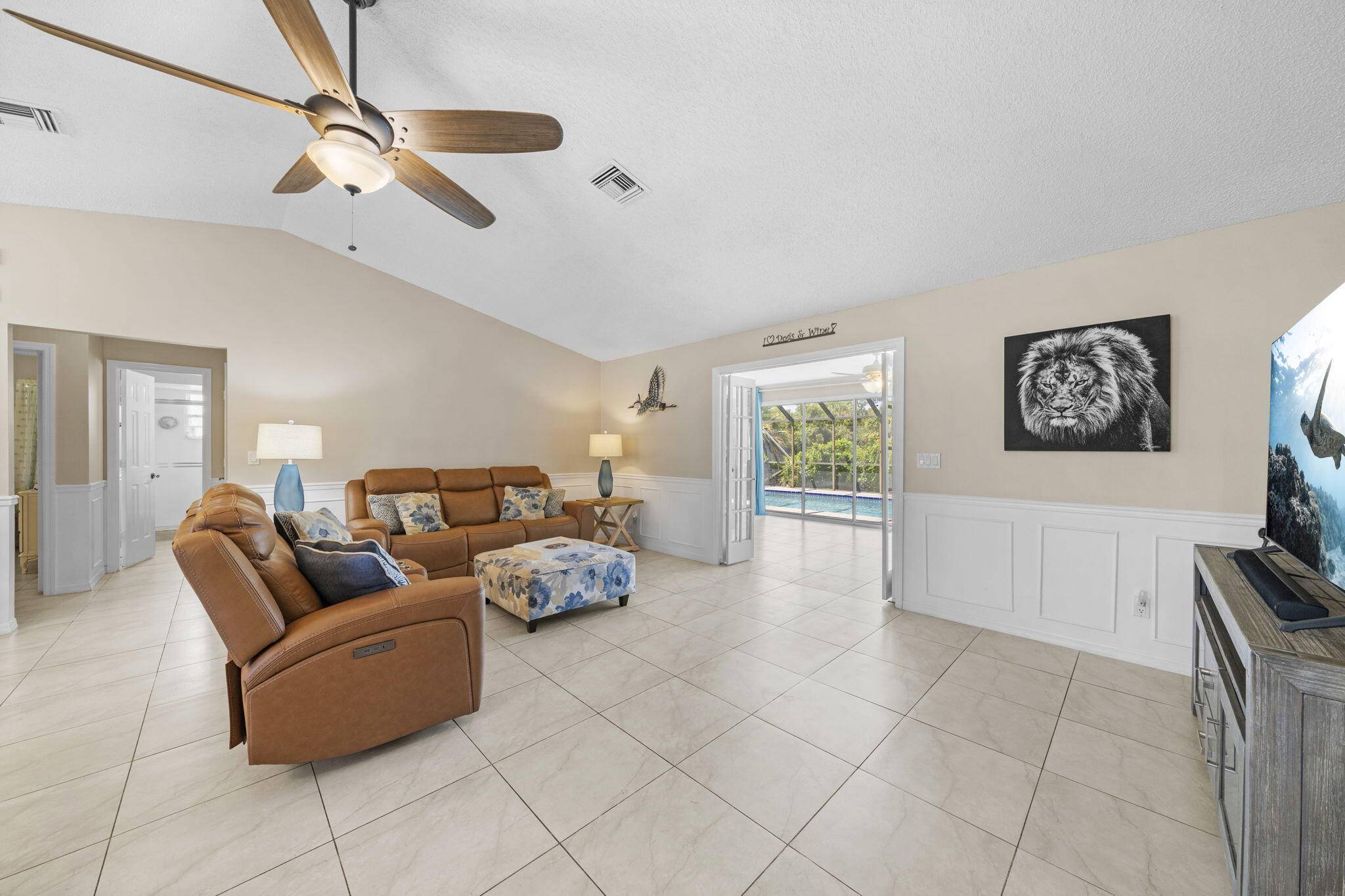 Vero Beach, FL 32962,117 N SW 19th CIR