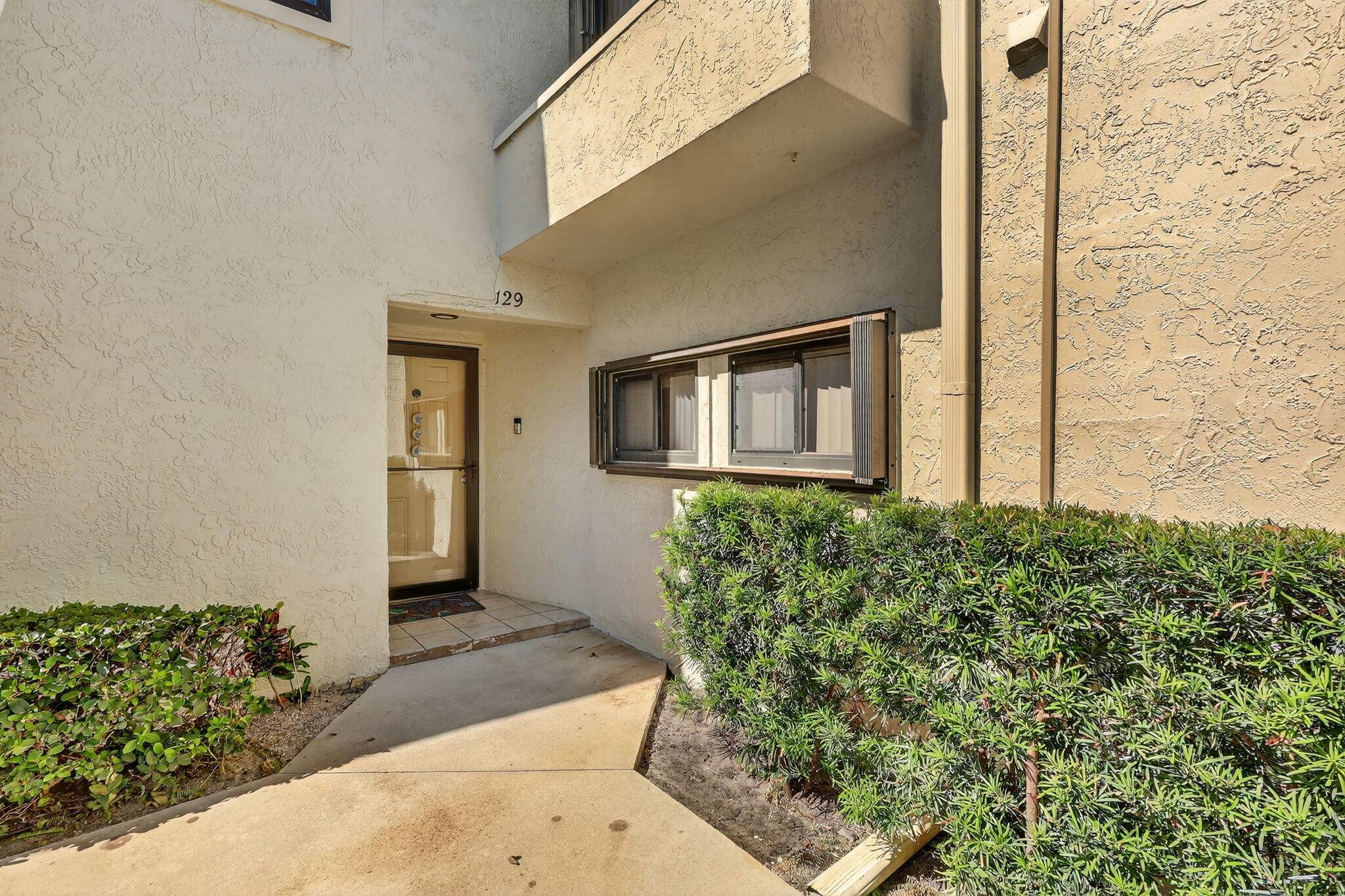 Stuart, FL 34994,950 S Kanner HWY 129