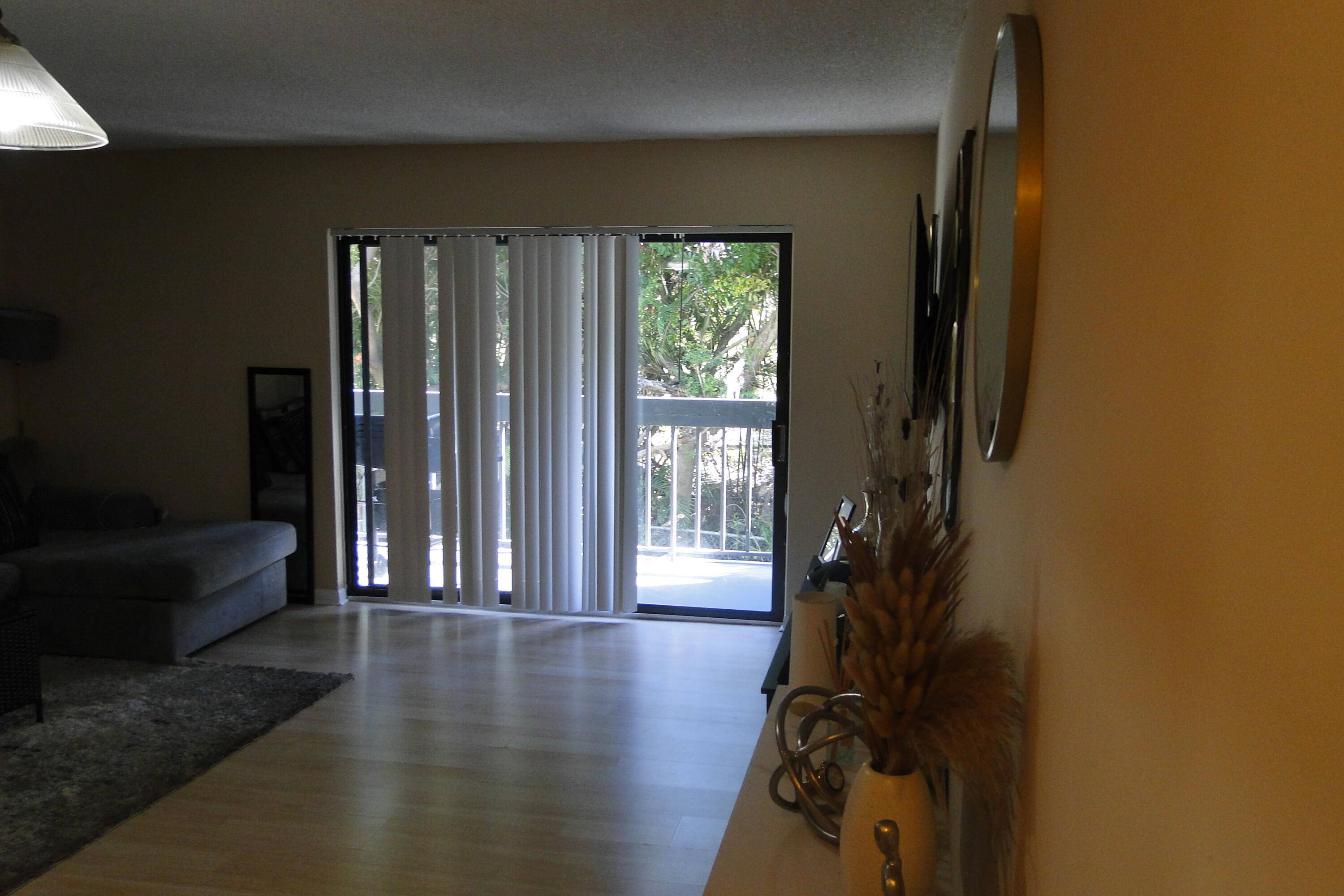 West Palm Beach, FL 33401,1900 N Congress AVE 206