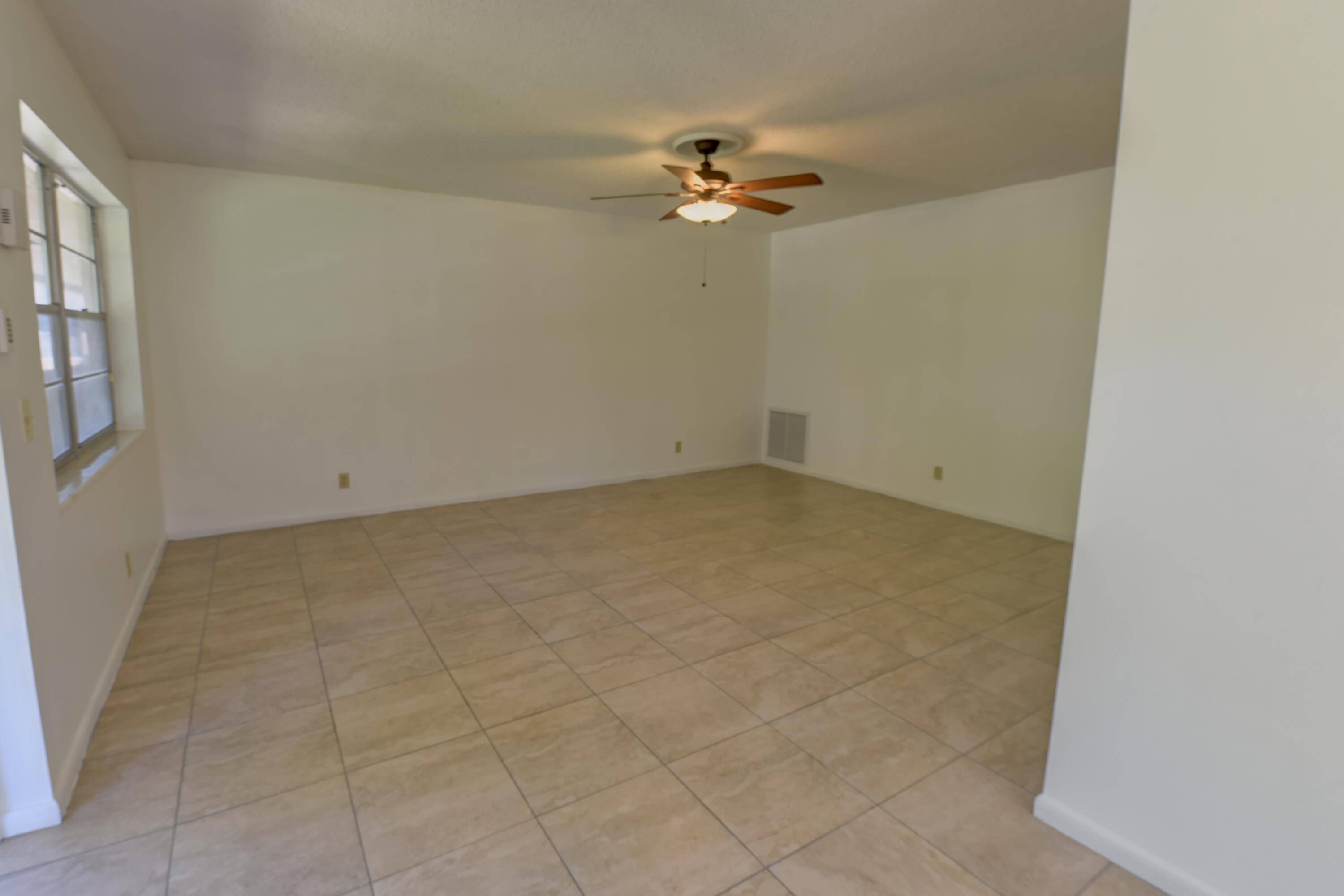 West Palm Beach, FL 33417,89 Canterbury D