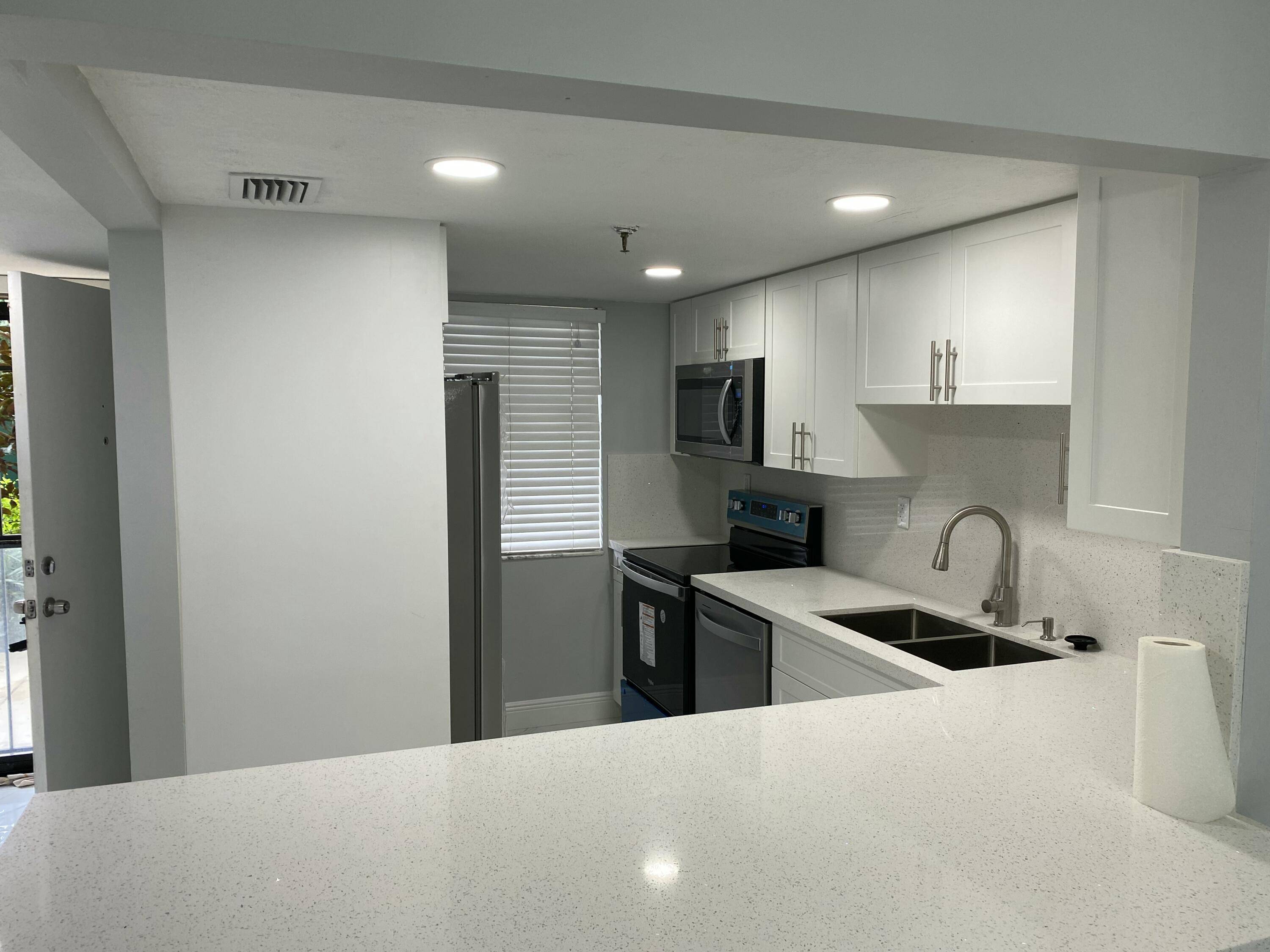 West Palm Beach, FL 33417,2788 Tennis Club DR 102