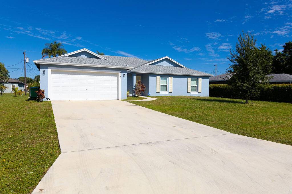 Port Saint Lucie, FL 34983,517 SW Ray AVE