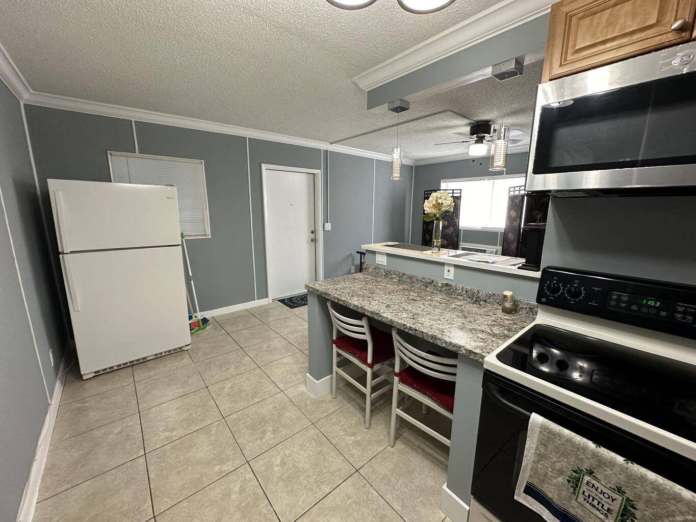 Lake Worth Beach, FL 33460,1829 N A ST 8