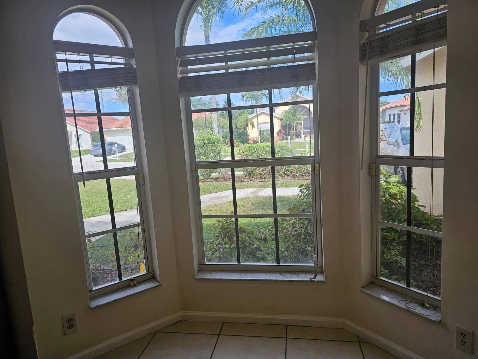 Boynton Beach, FL 33472,5220 Rosen BLVD