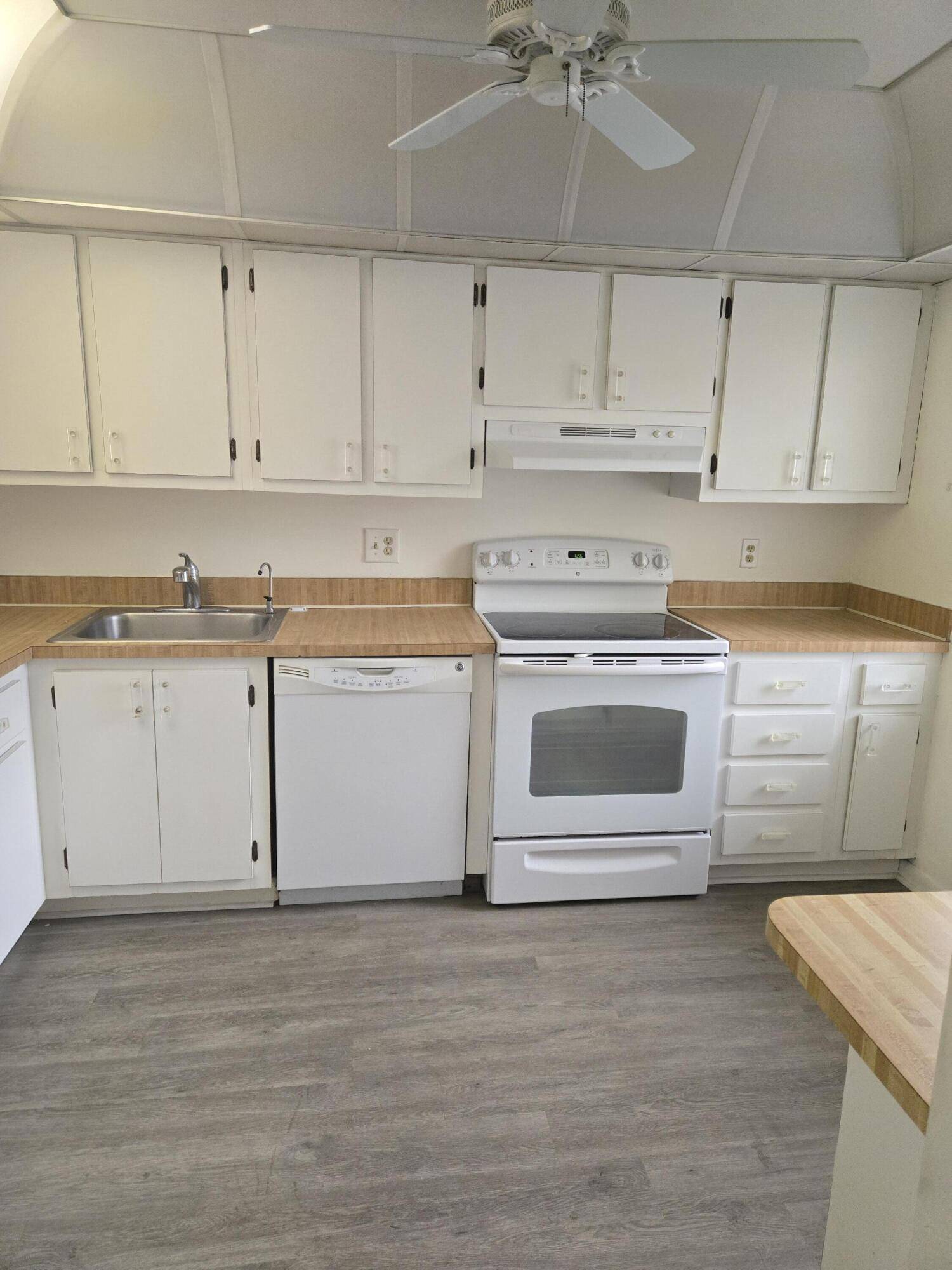 Boca Raton, FL 33433,21213 Lago CIR G