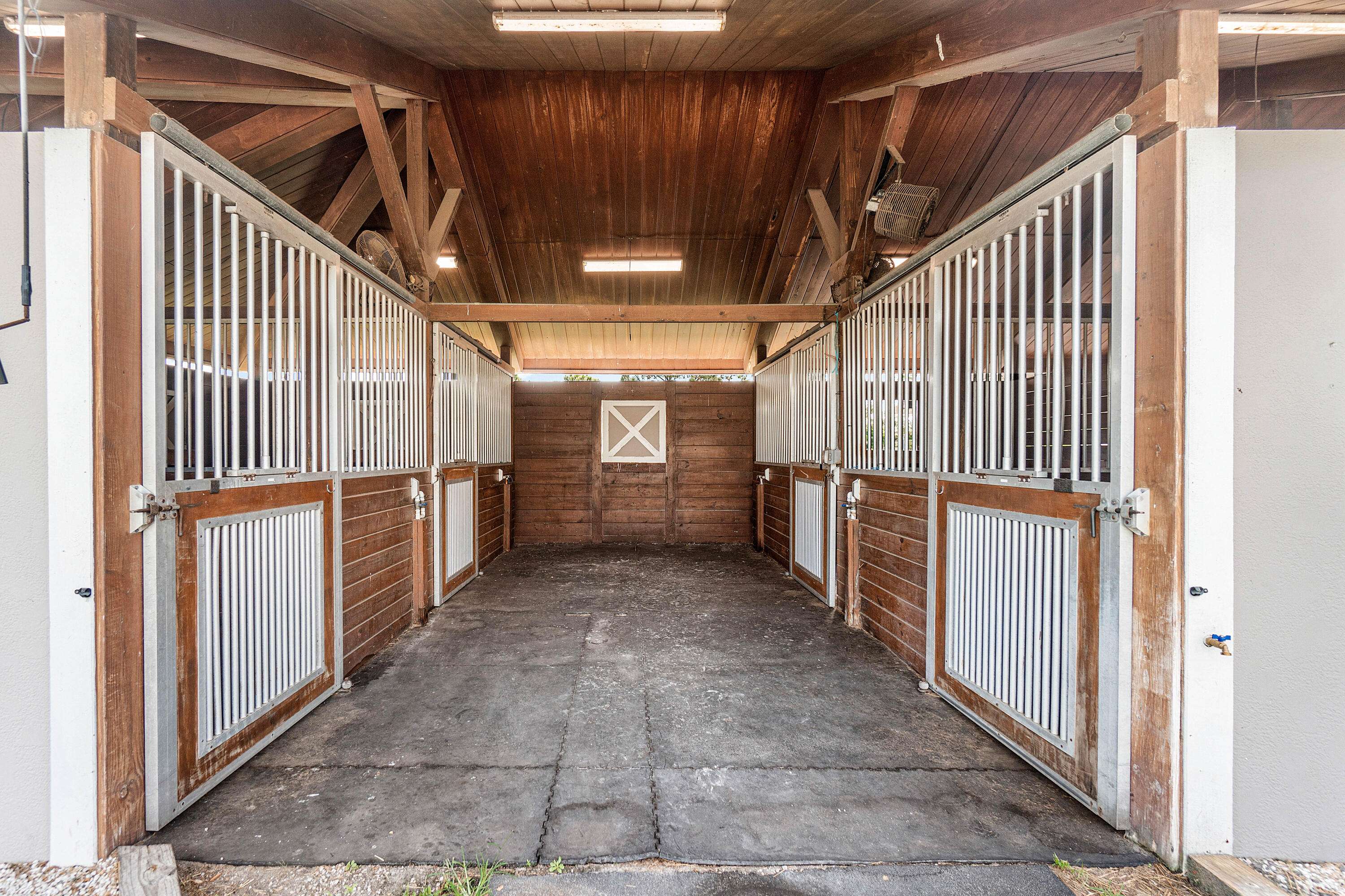 Wellington, FL 33414,2080 Canter WAY Barn