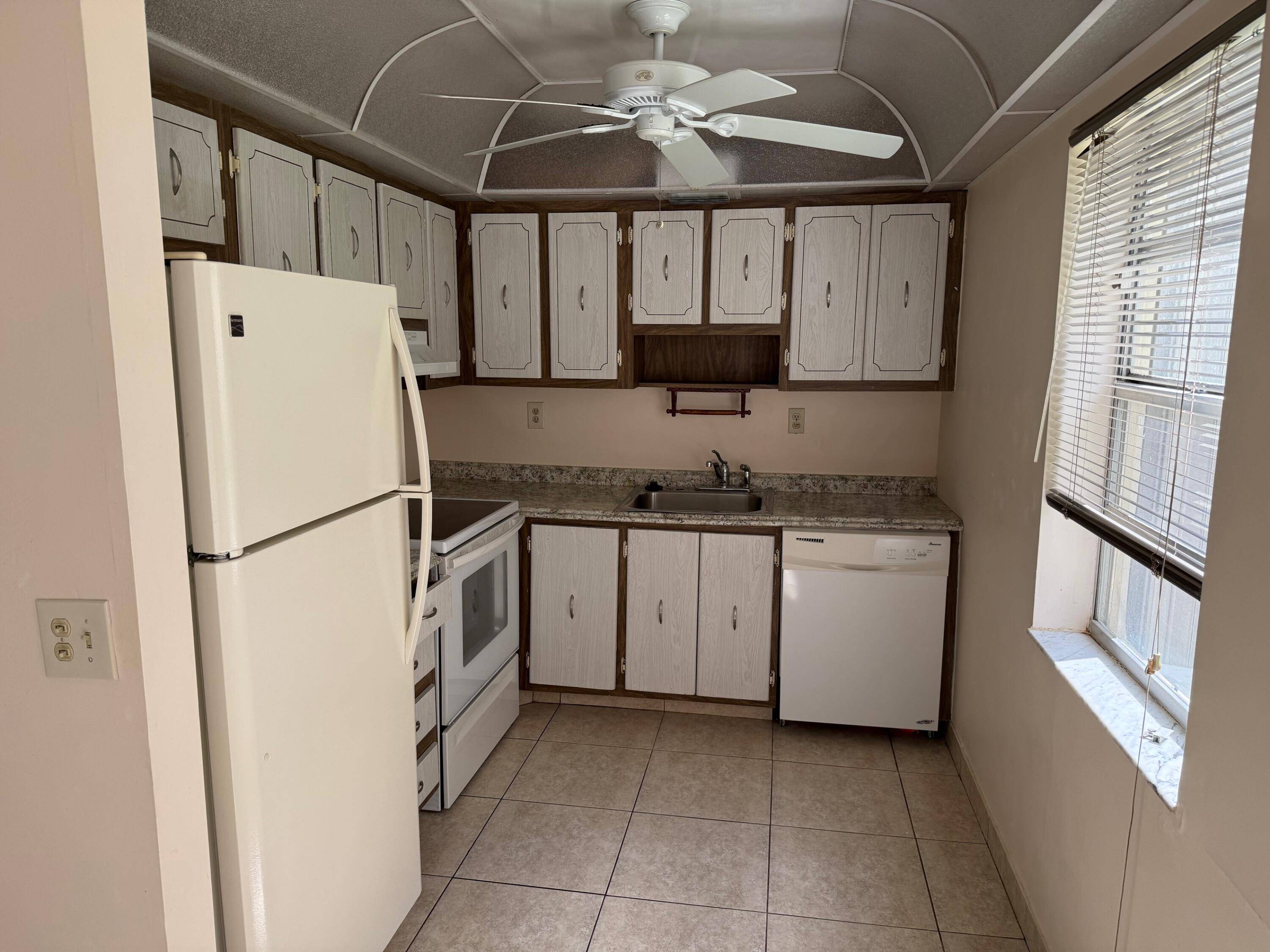 Delray Beach, FL 33484,390 Burgundy I