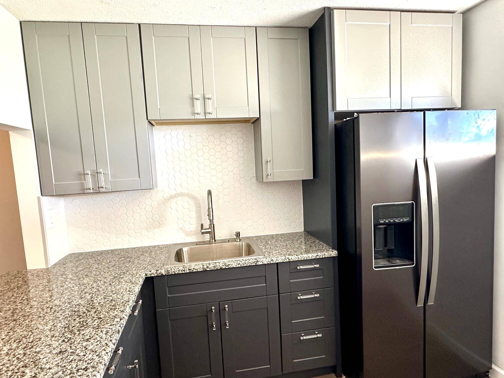 Lake Worth, FL 33461,2811 S Garden DR 101