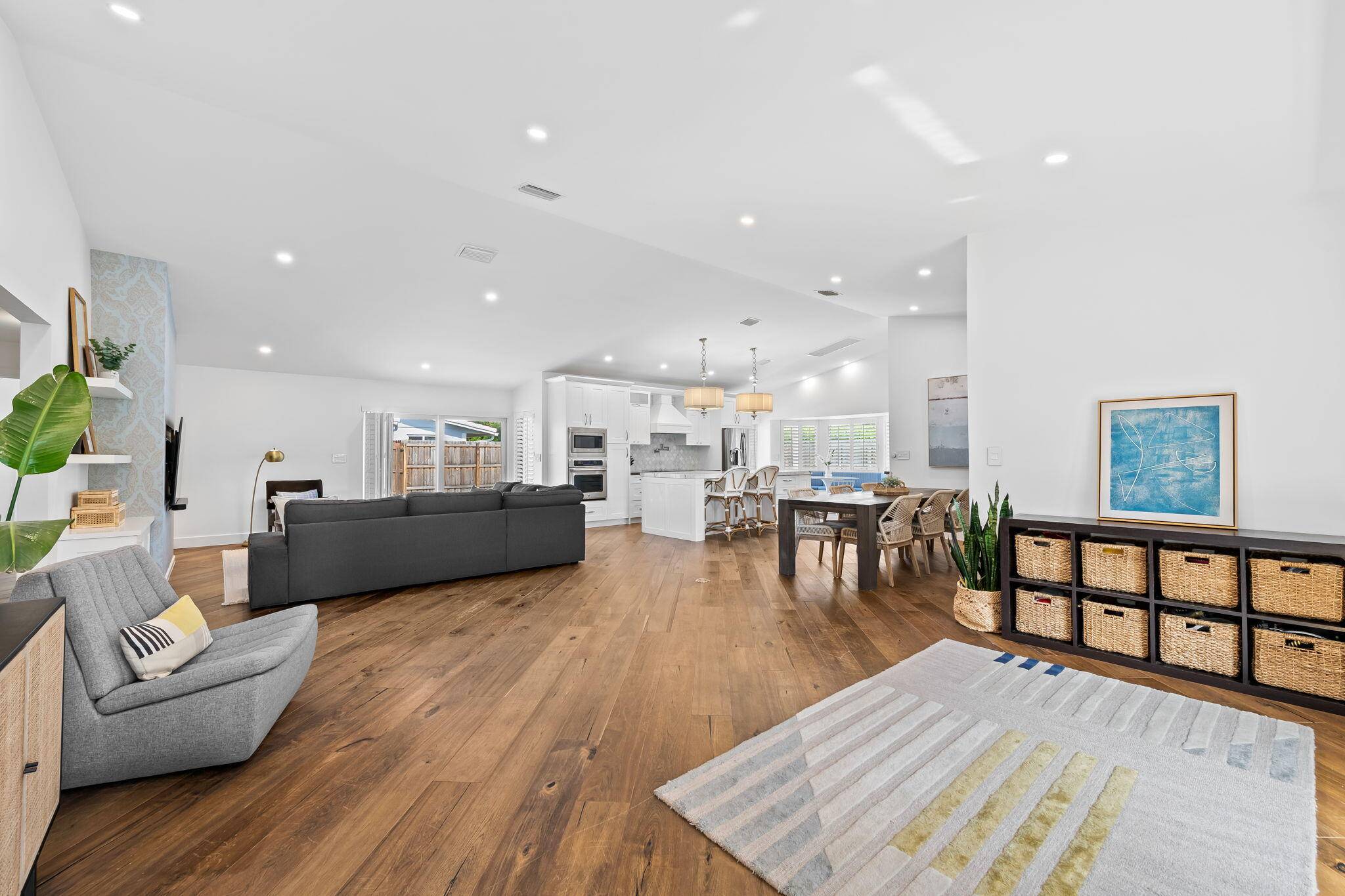 Lighthouse Point, FL 33064,3011 NE 51st ST