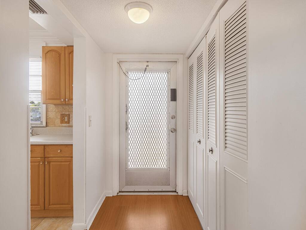 West Palm Beach, FL 33417,4 Golfs Edge E