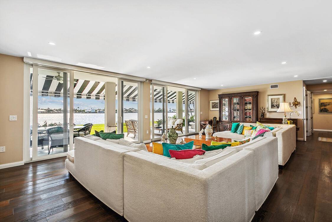 Palm Beach, FL 33480,2160 Ibis Isle RD 1