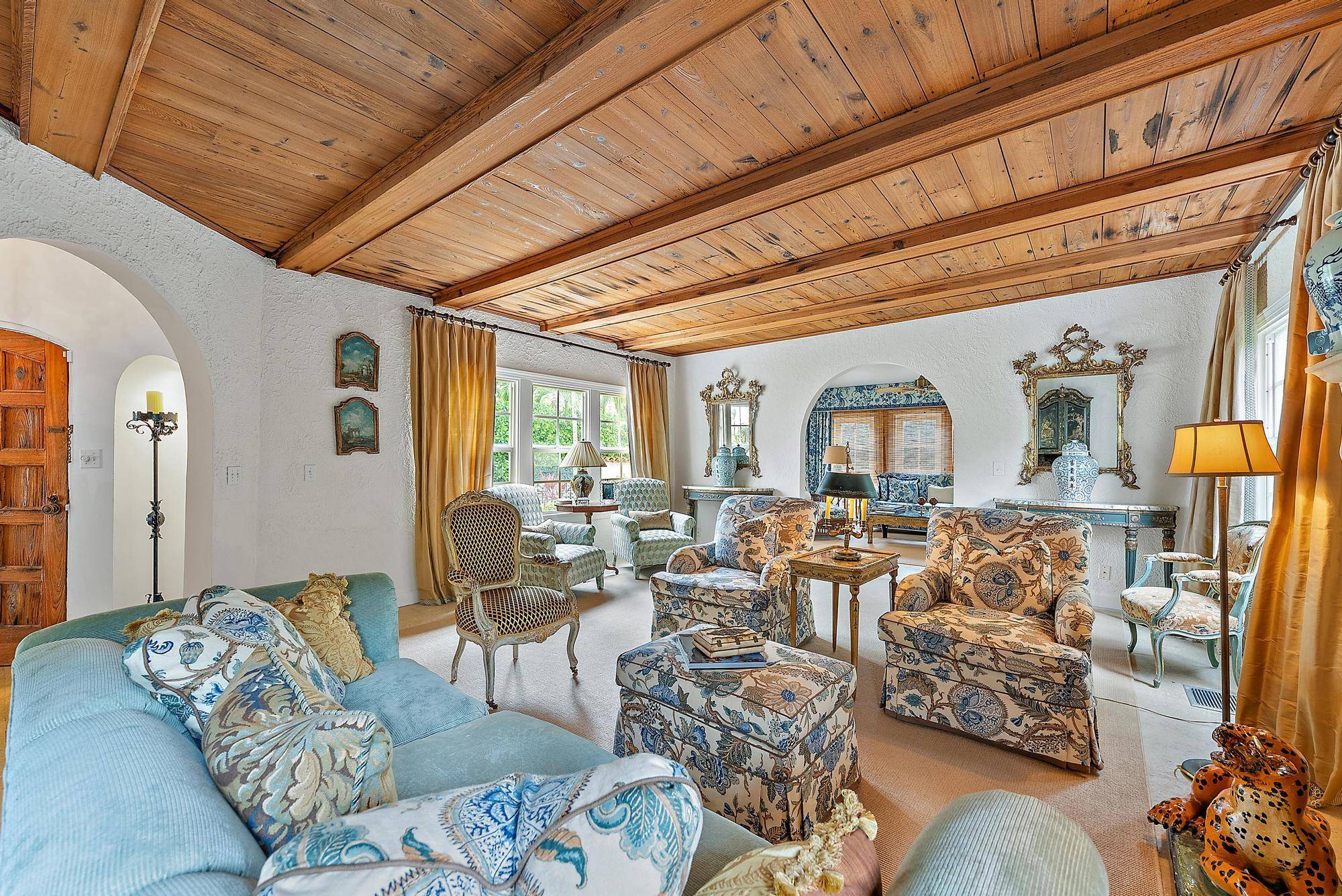 Palm Beach, FL 33480,325 Seaspray AVE