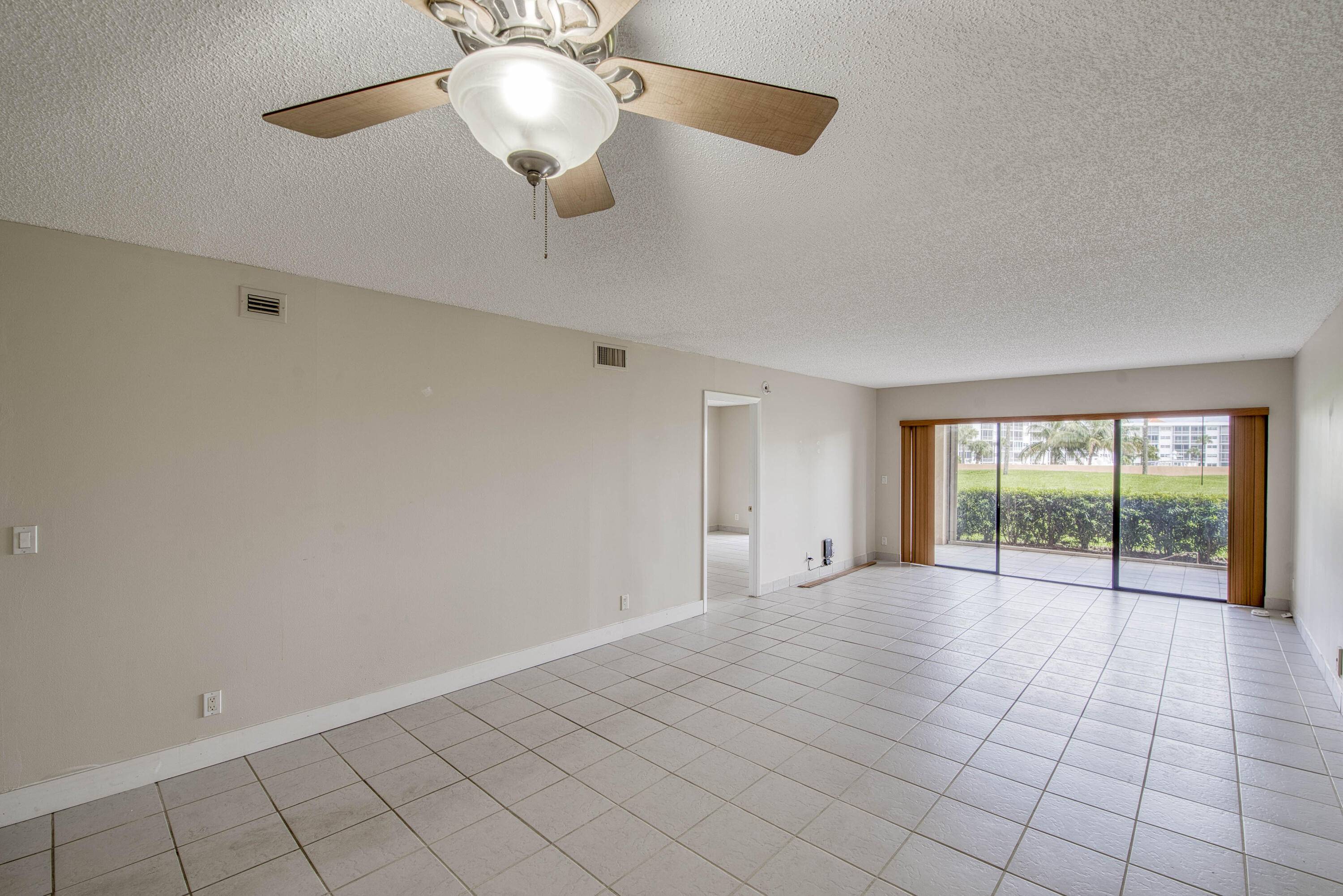 North Palm Beach, FL 33408,1030 Us Highway 1 103