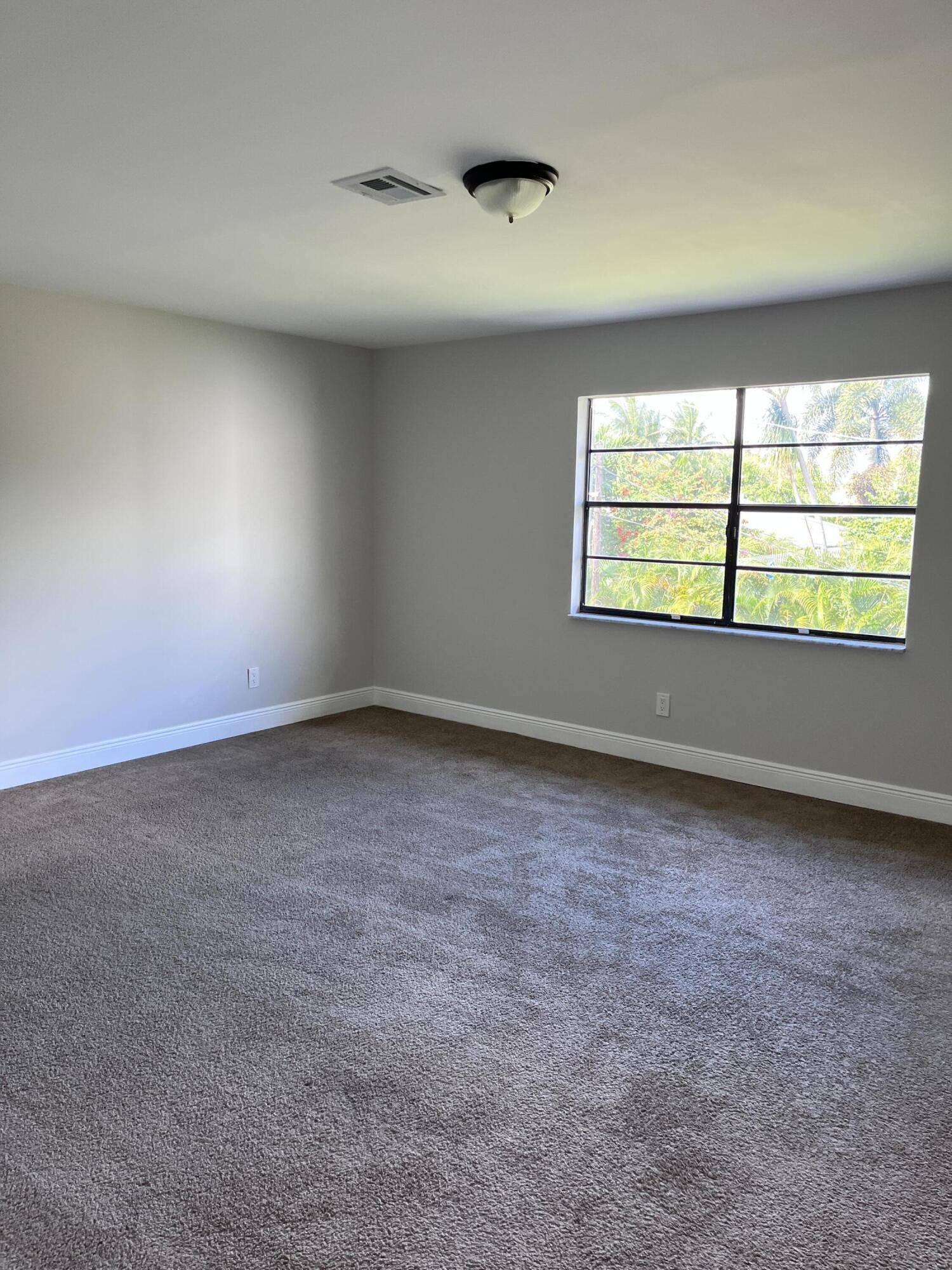 West Palm Beach, FL 33403,8760 Lyndall LN