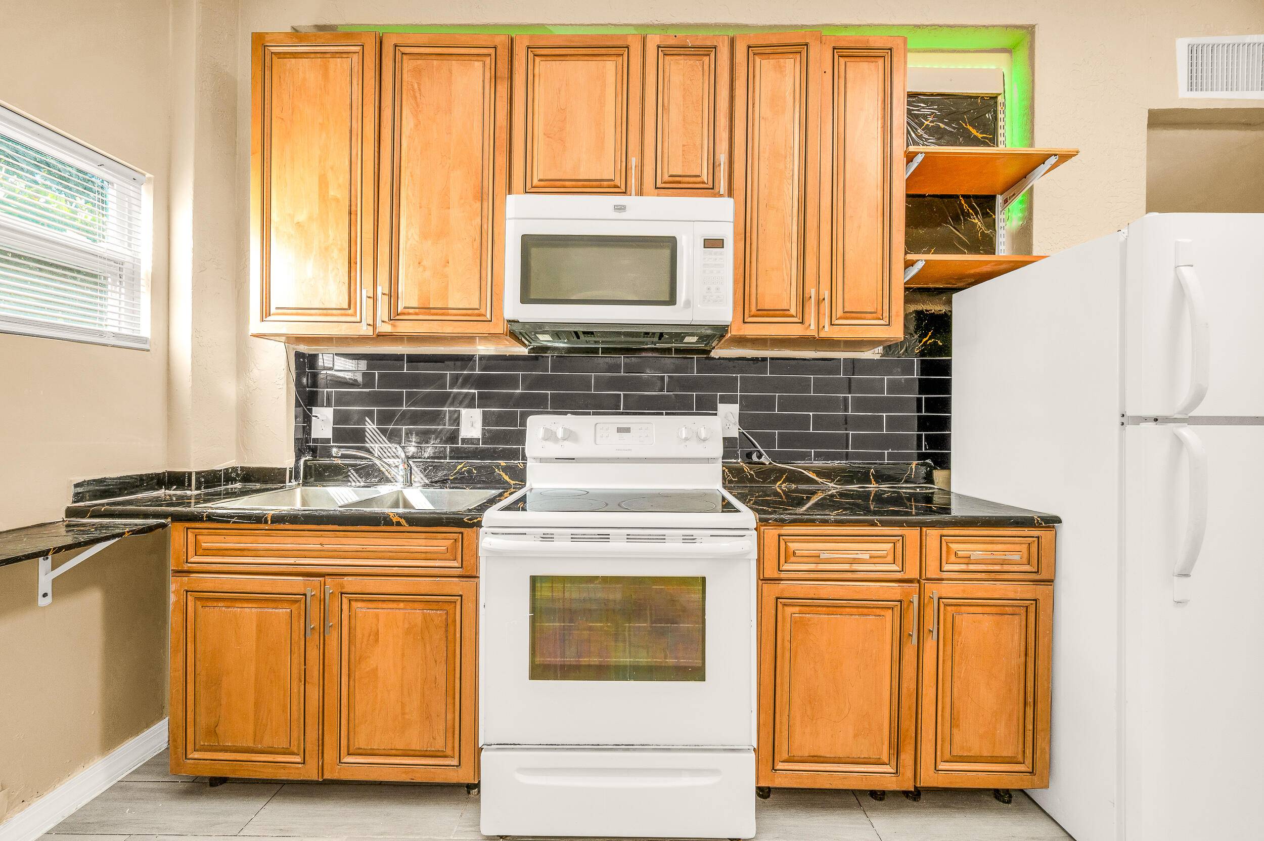 Boynton Beach, FL 33435,751 NW 2nd ST