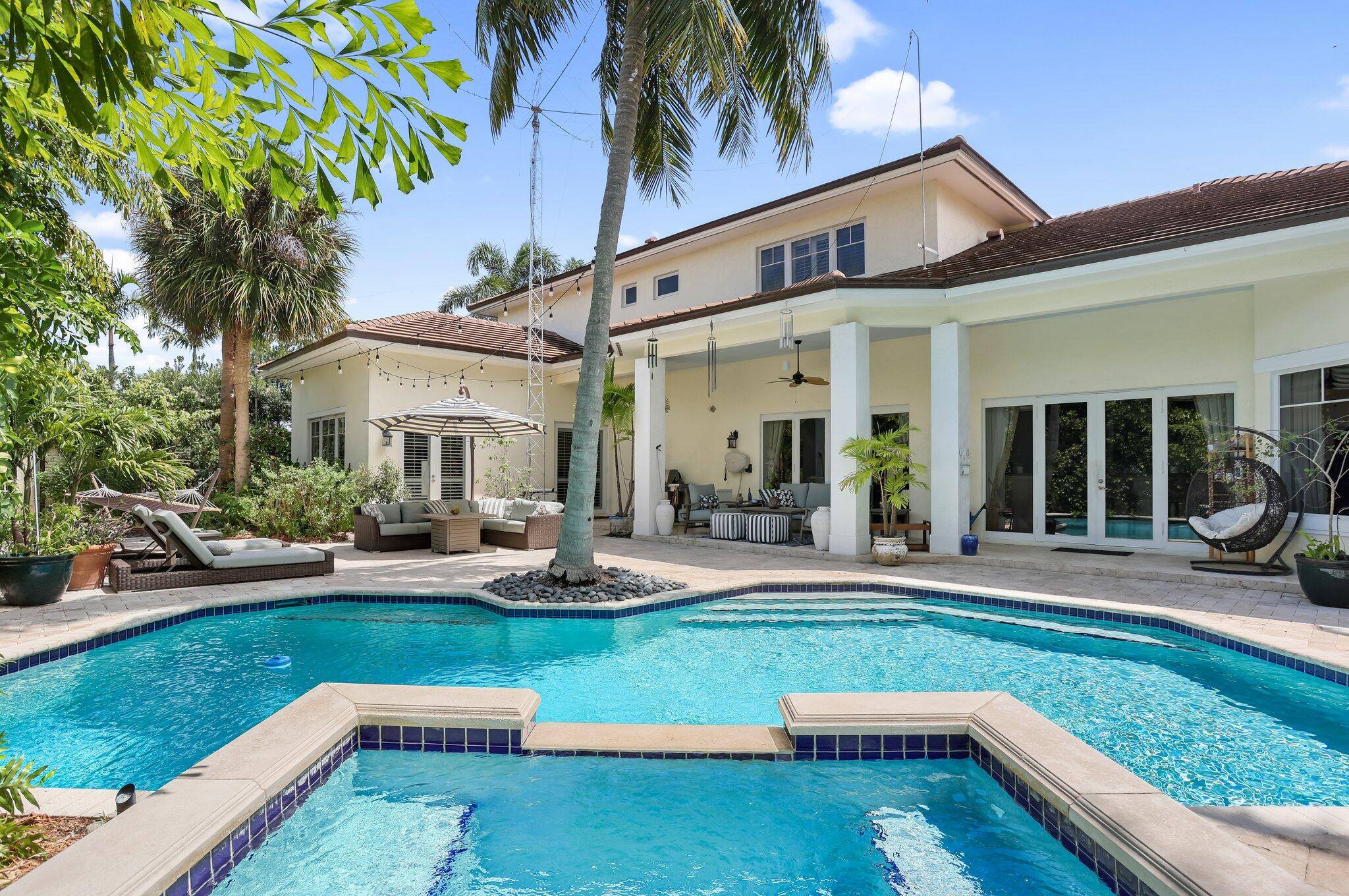 Fort Lauderdale, FL 33304,2409 NE 12th ST