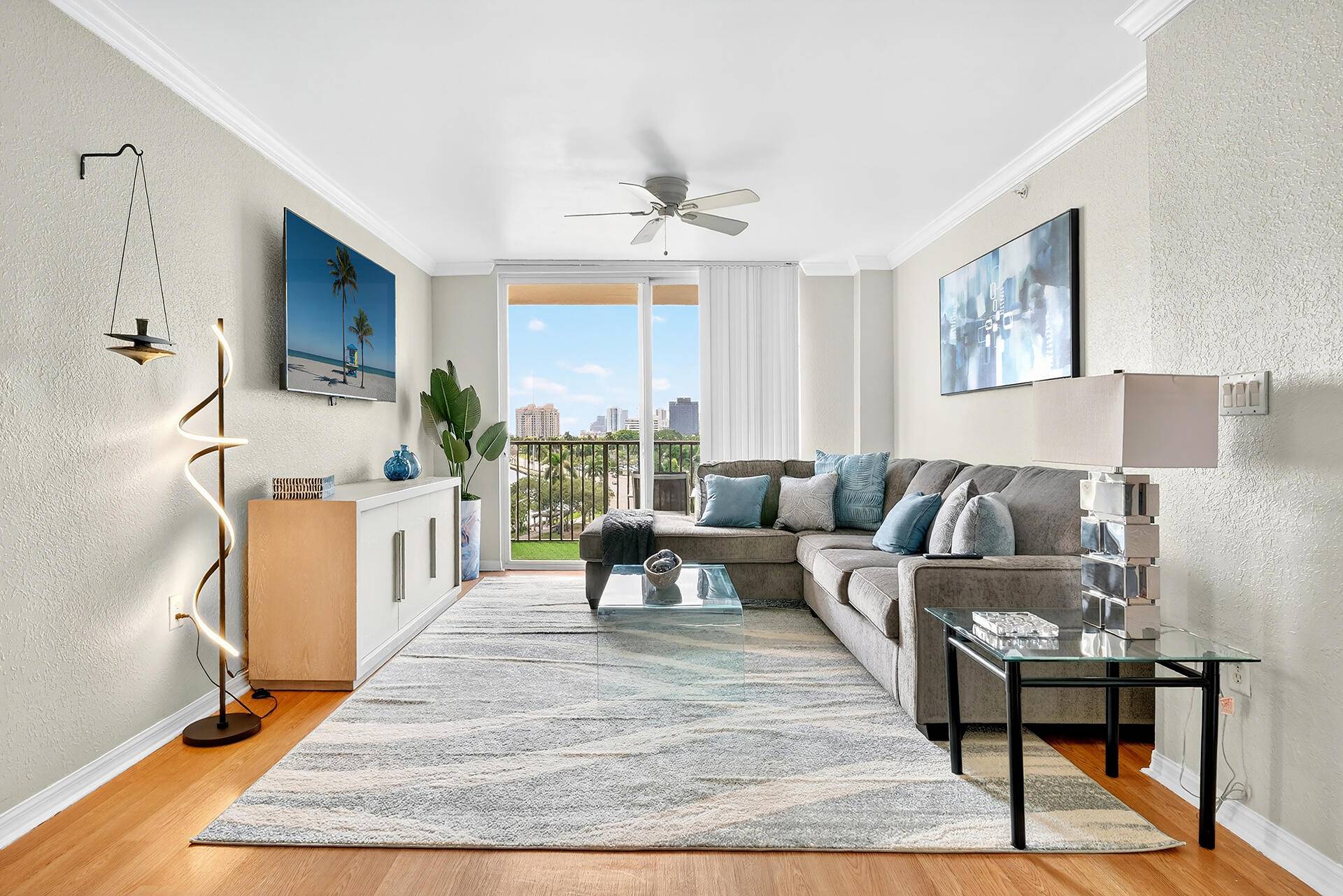 West Palm Beach, FL 33407,1801 N Flagler DR 704