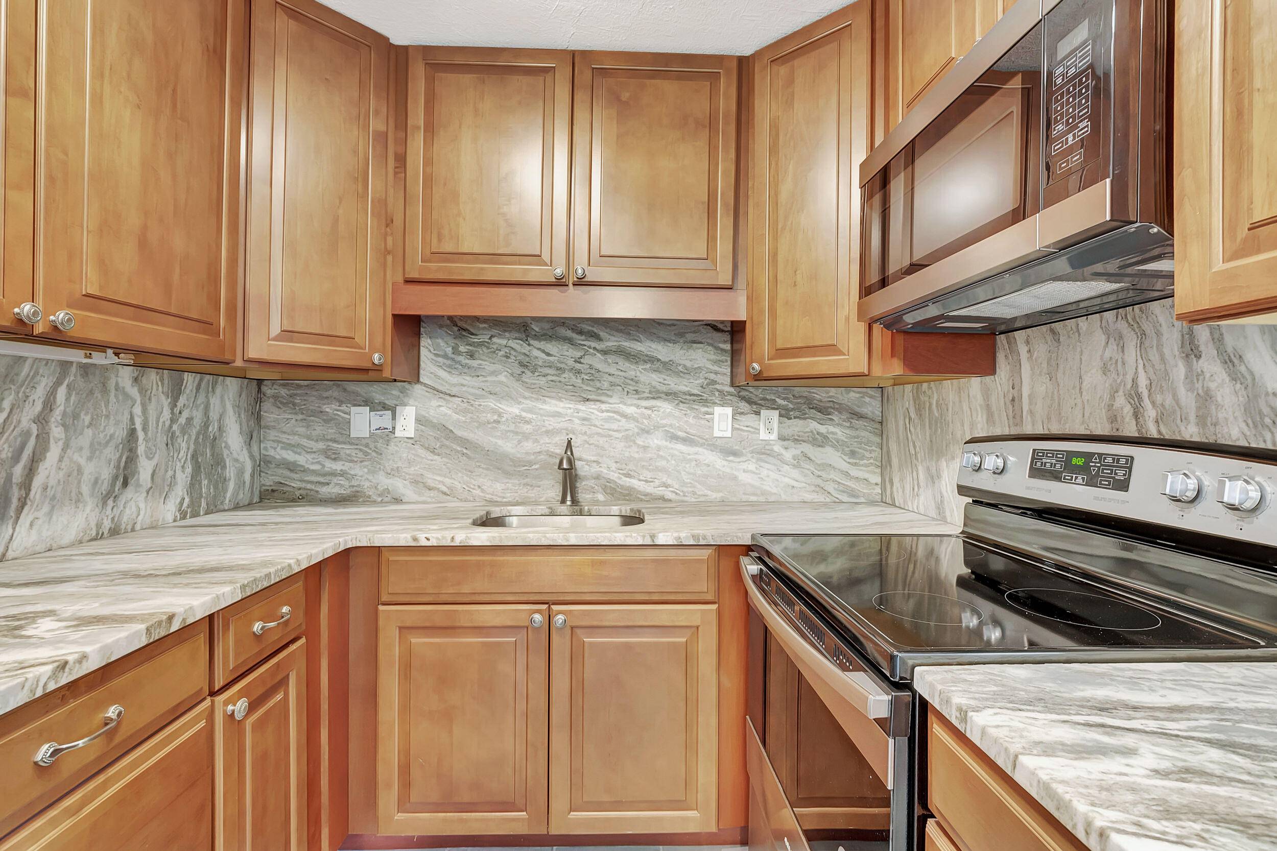 Delray Beach, FL 33484,445 Flanders J