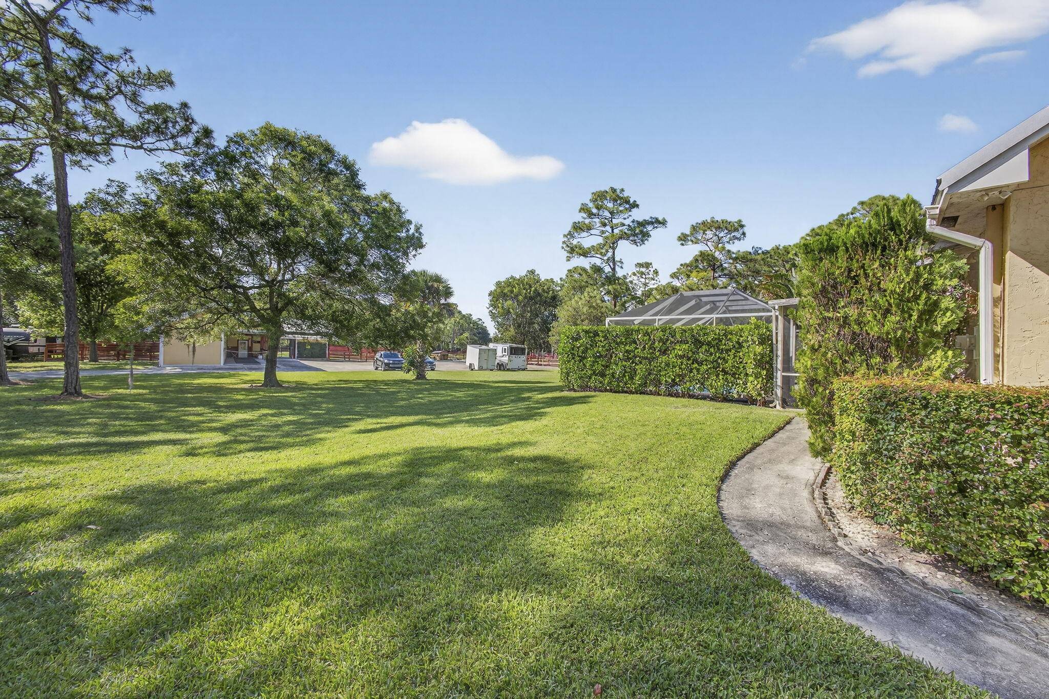 Loxahatchee, FL 33470