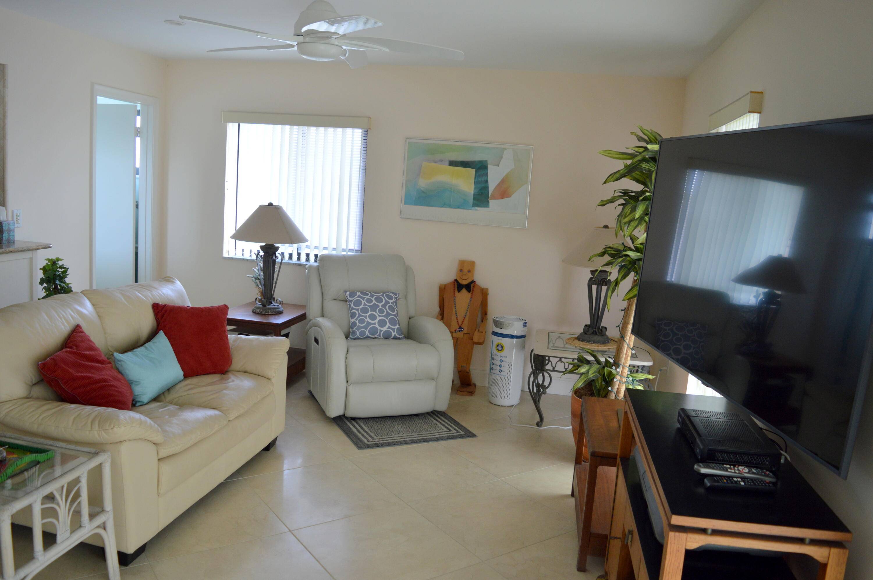 South Palm Beach, FL 33480,3605 S Ocean BLVD 317