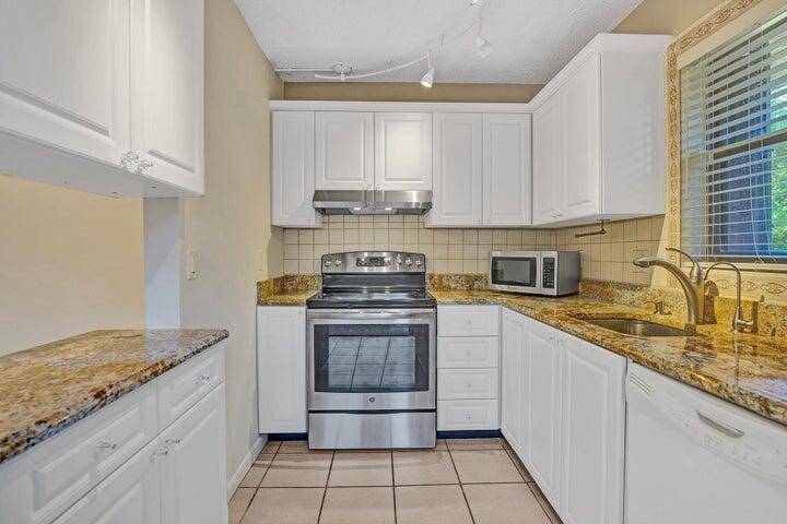 Delray Beach, FL 33445,3134 SW 20th TER 11d