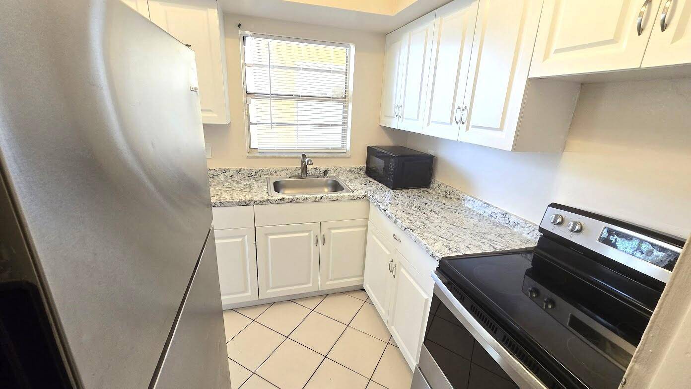 Lauderdale Lakes, FL 33319,3530 NW 43 AVE 106