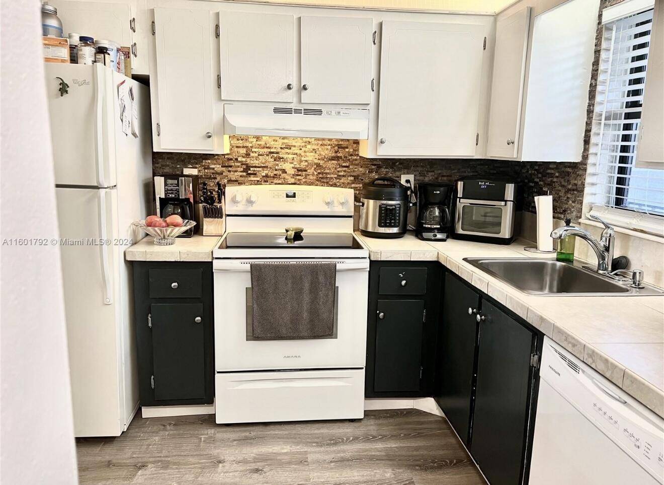 Boca Raton, FL 33428,9235 SW 8th ST 507