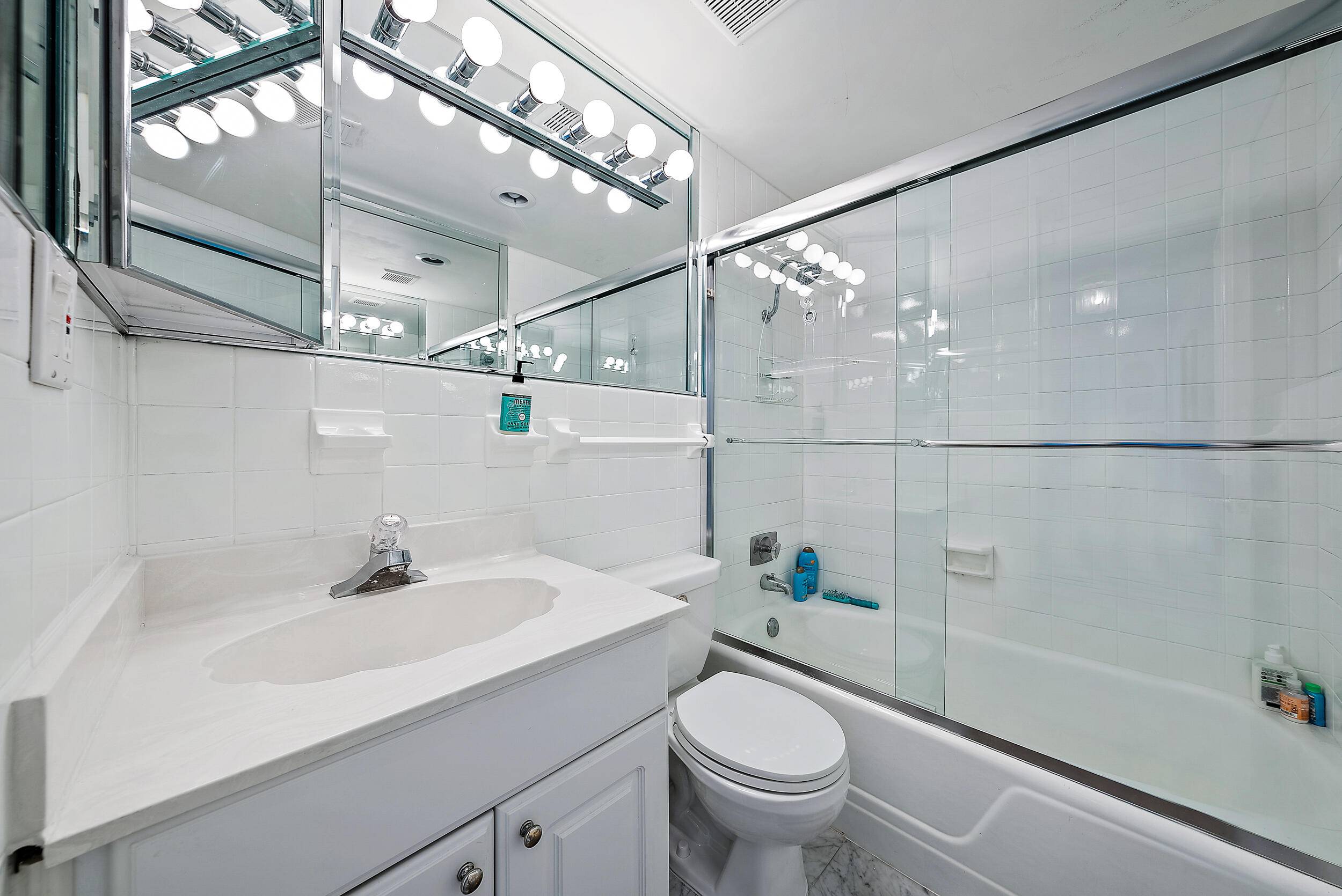 Palm Beach, FL 33480,250 Bradley PL 308