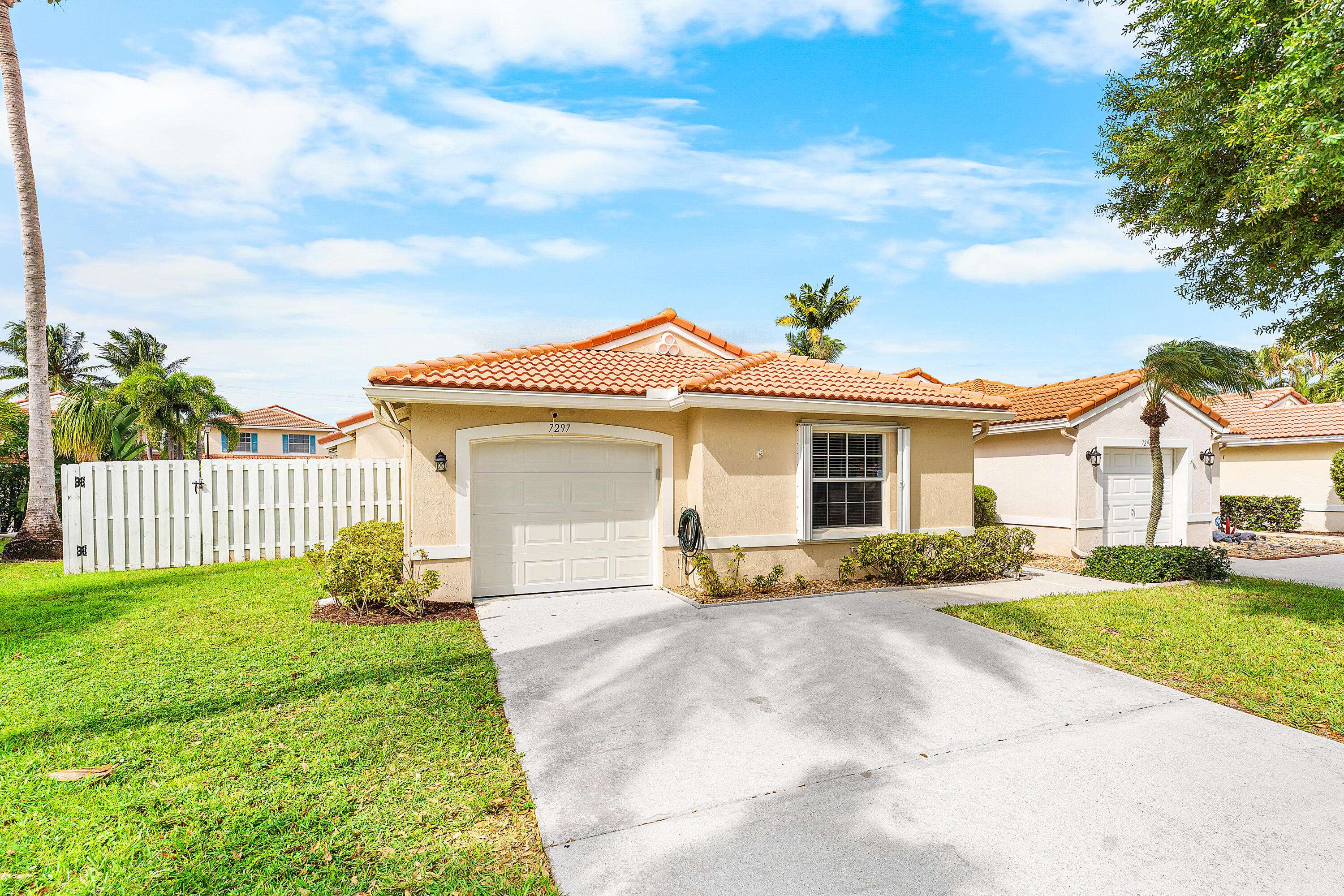 Lake Worth, FL 33467,7297 Burgess DR