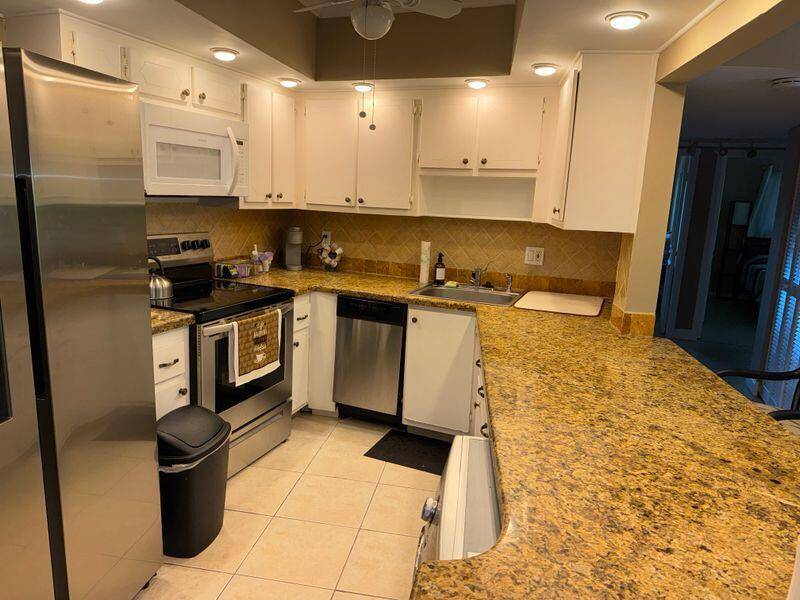 Boca Raton, FL 33487,5501 NW 2nd AVE 310