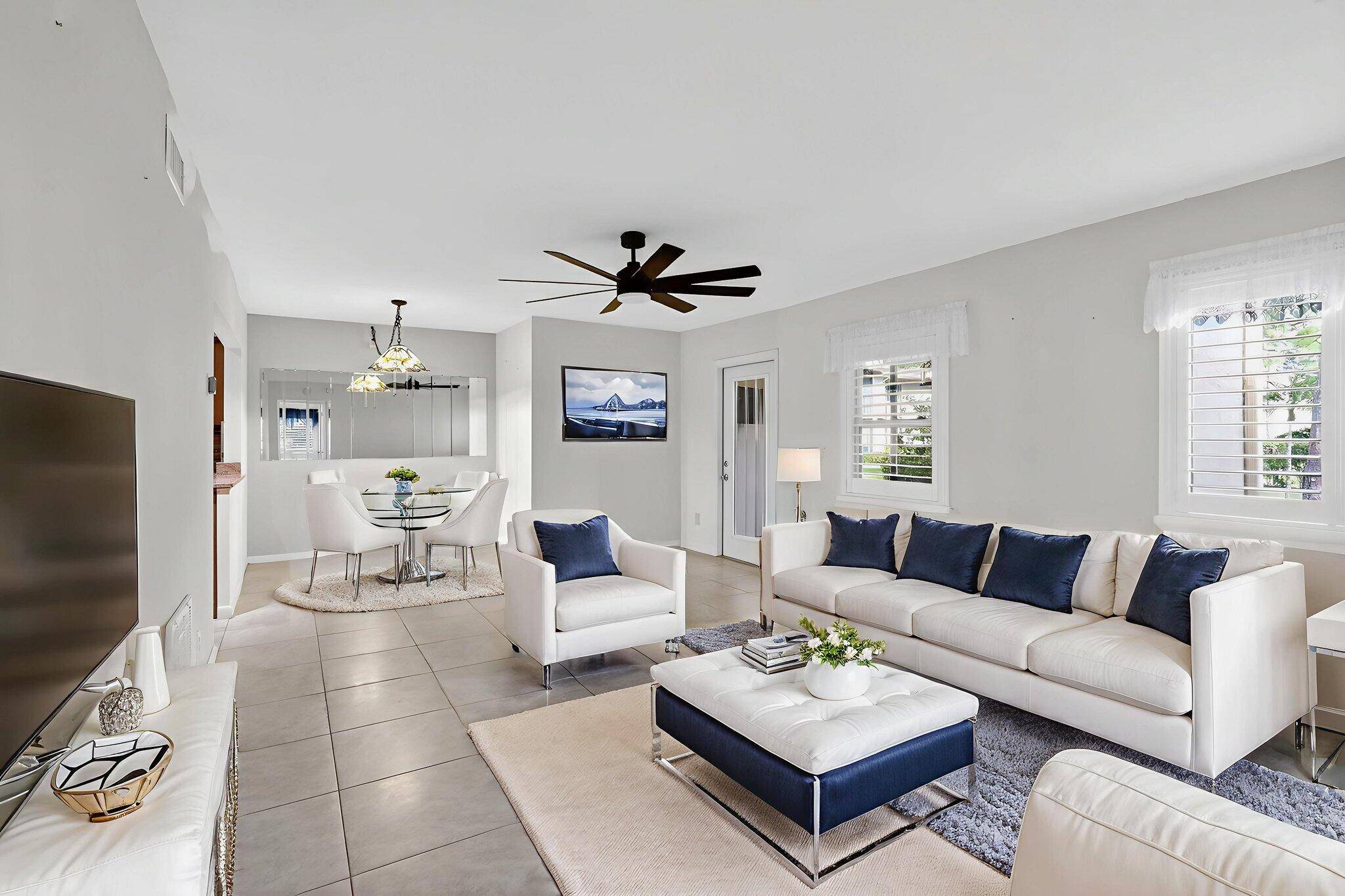 Greenacres, FL 33463,206 Pine Hov CIR C-1