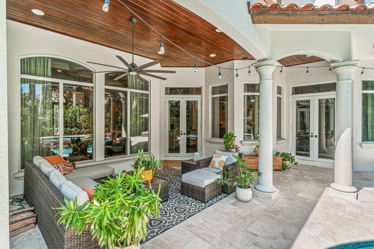 Boca Raton, FL 33432,2280 Queen Palm RD