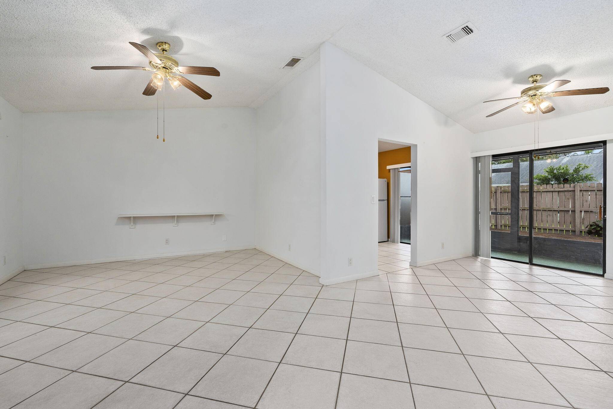 Jupiter, FL 33458,134 Sherwood CIR 16a
