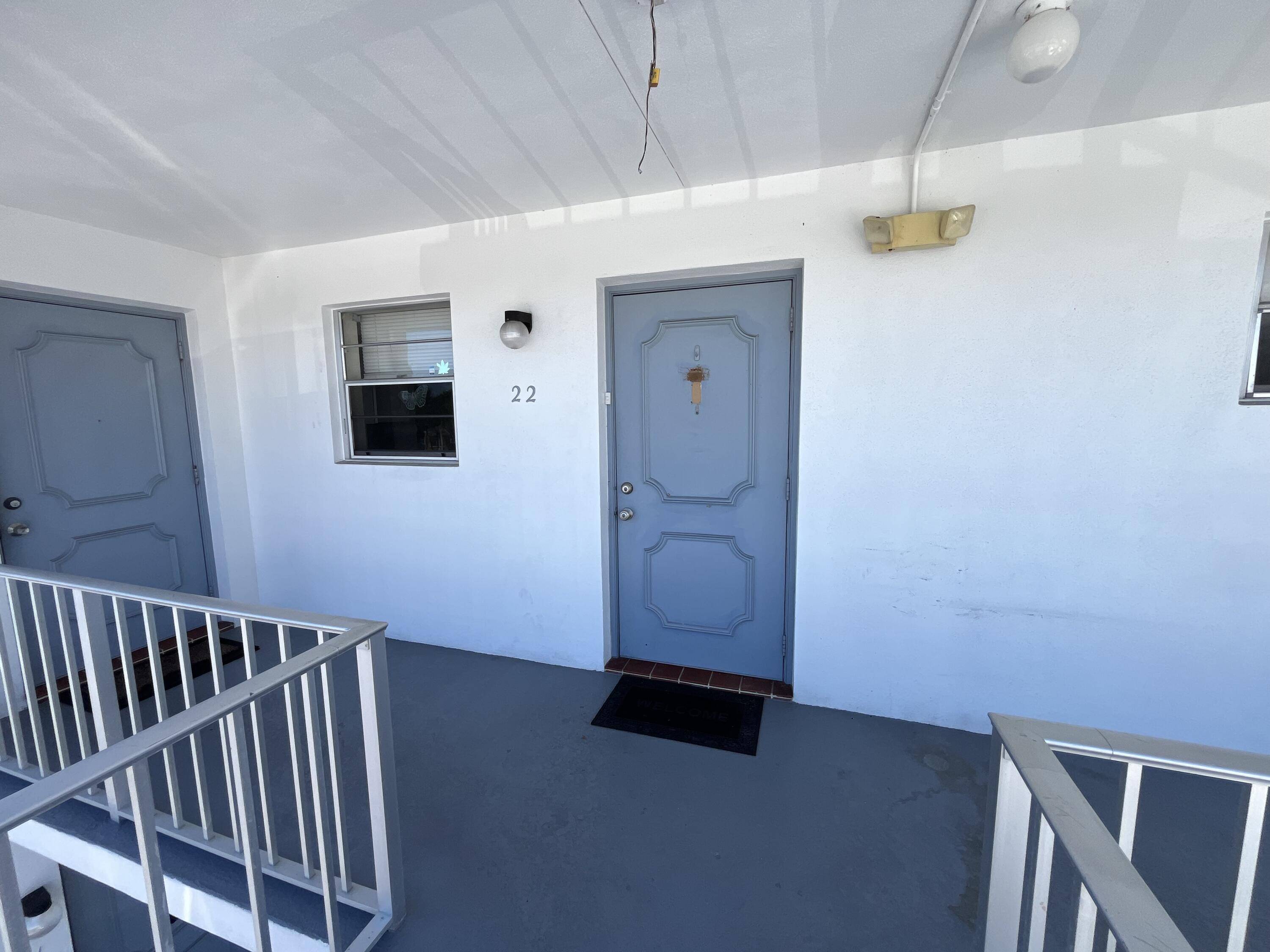 Lantana, FL 33462,420 W Palm ST 22