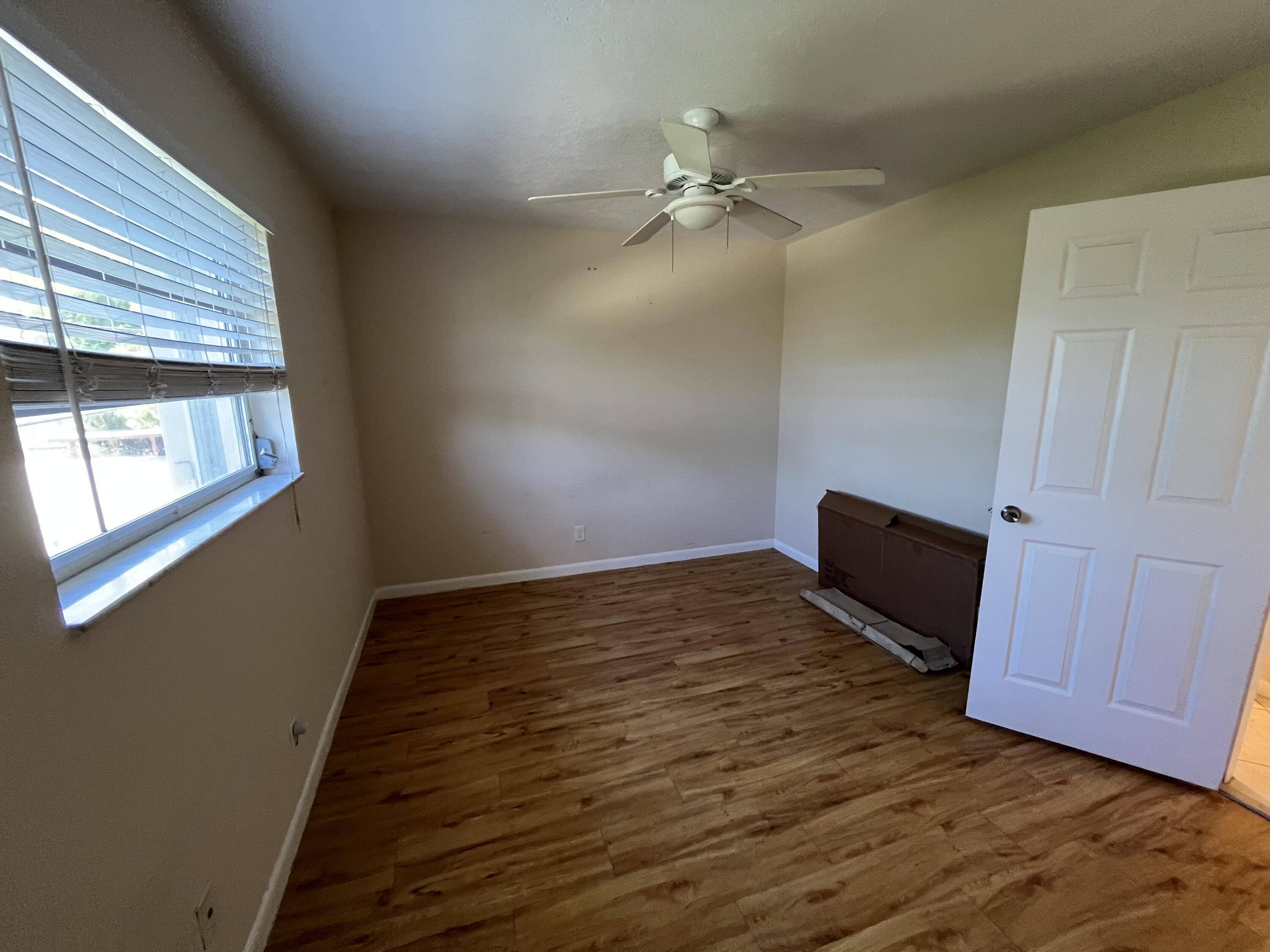 Lantana, FL 33462,420 W Palm ST 22