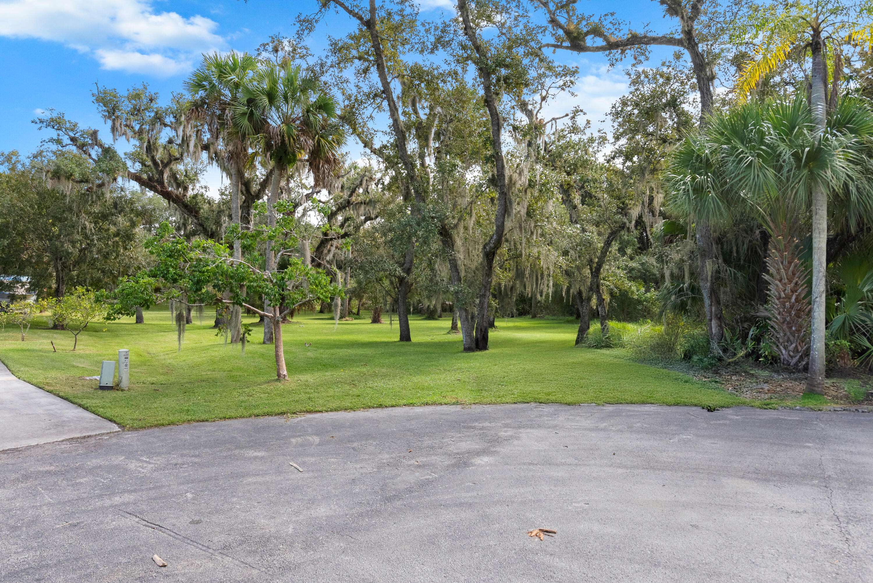 Fort Pierce, FL 34981,2260 Sweetwater DR