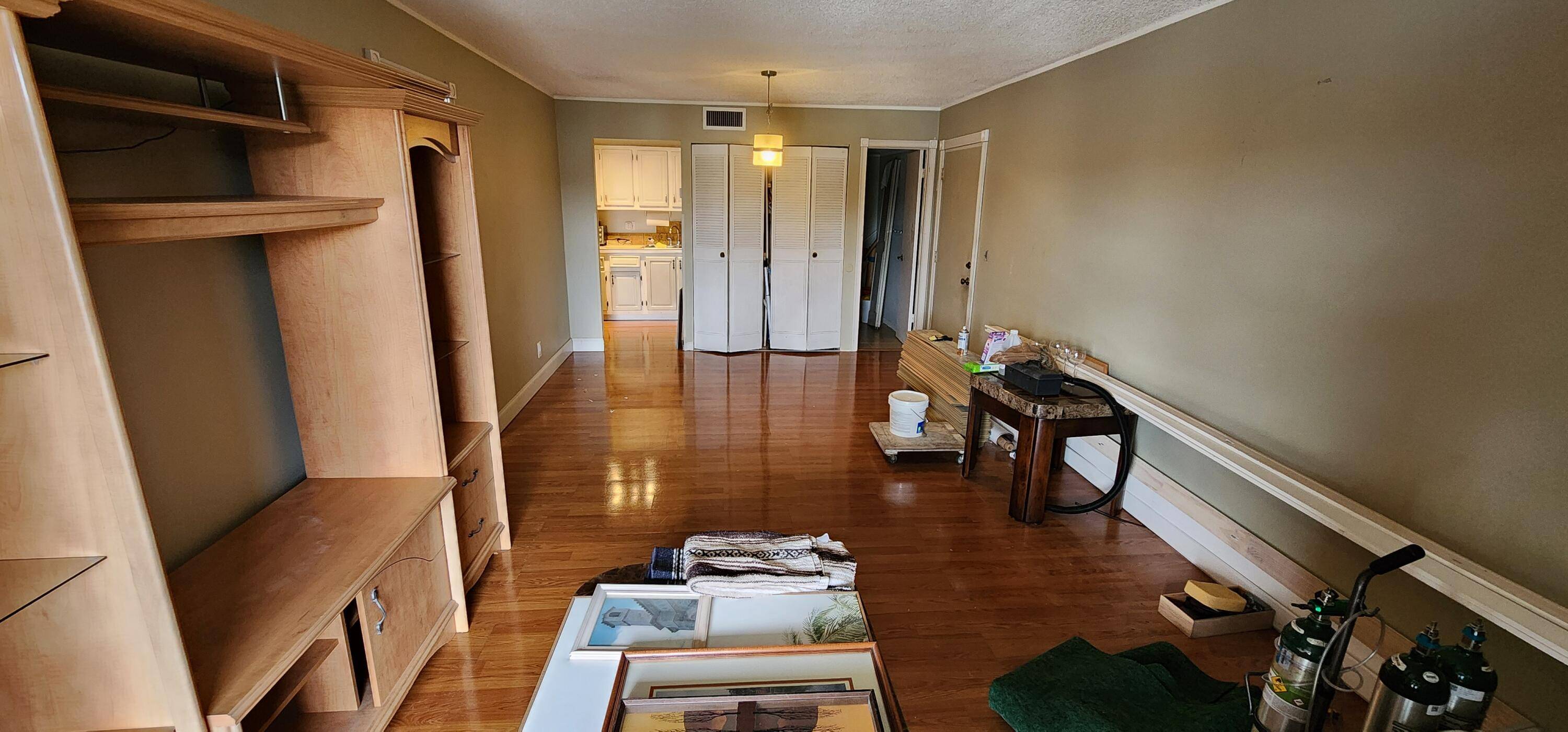 West Palm Beach, FL 33411,180 Lake Dora DR