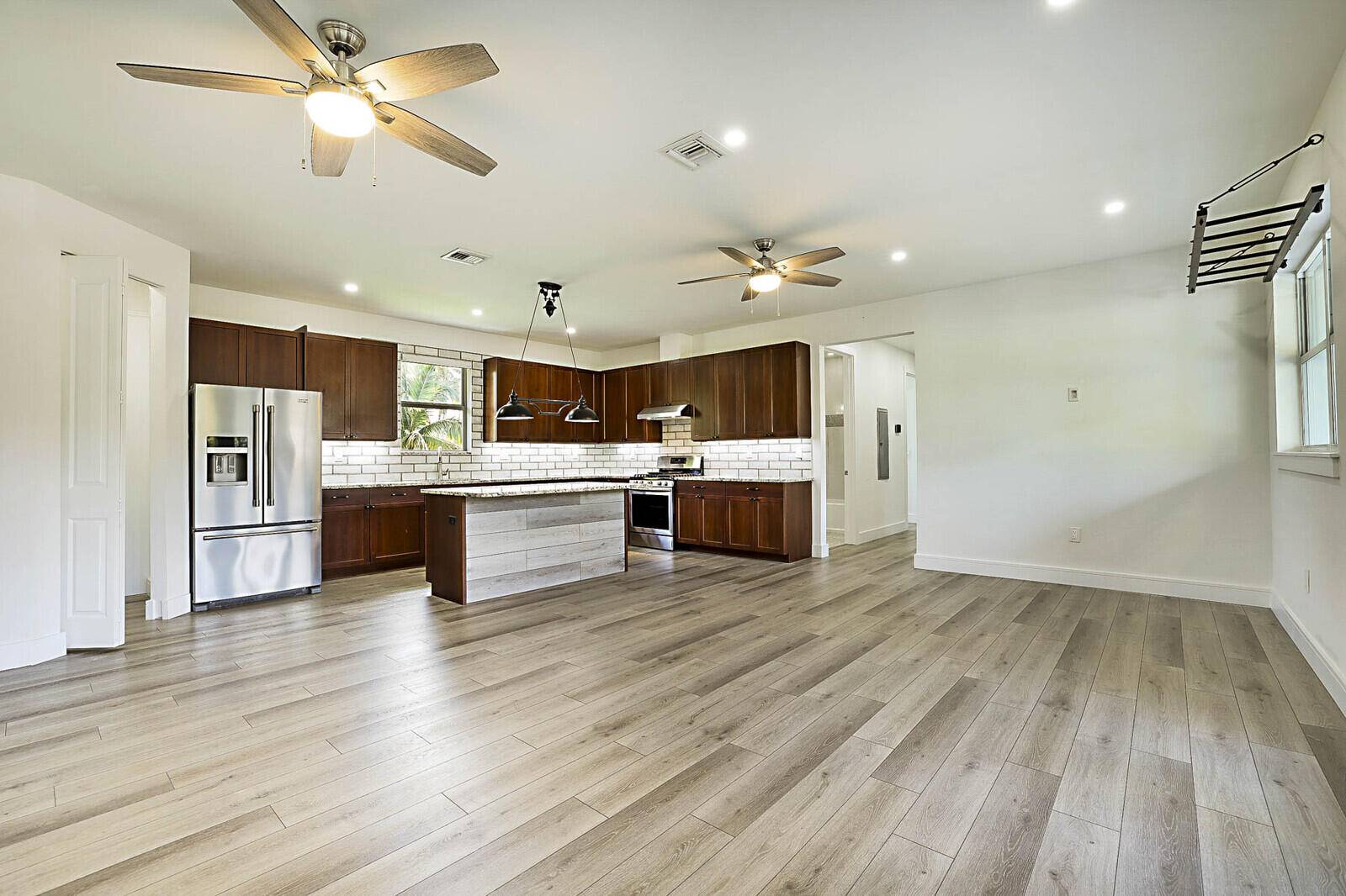 Boynton Beach, FL 33435,2510 N Lake DR