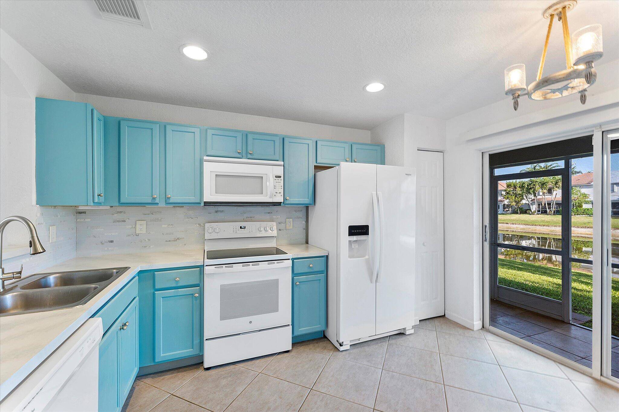 Riviera Beach, FL 33407,6204 Sandy Bank TER